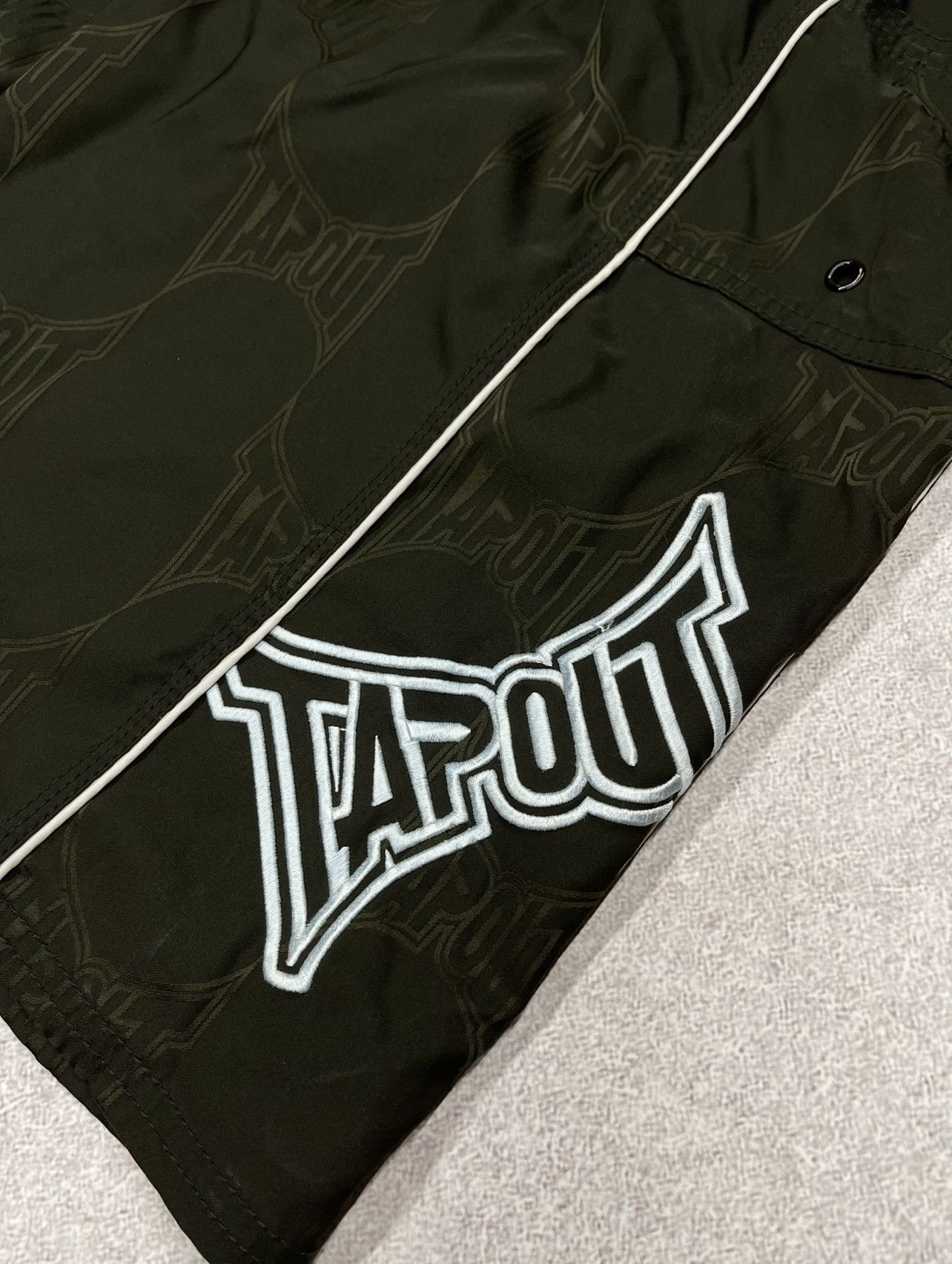 Tapout Mens Tapout MMA Shorts Fighting Khaki Double Big Logo M1 K1 Size US 30 / EU 46 - 4 Thumbnail
