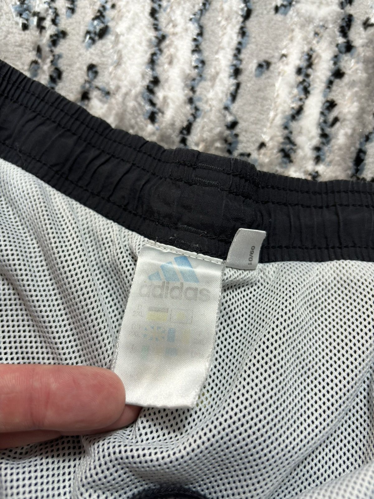 Adidas Vintage Adidas shorts streetwear y2k style casual xl Size US 34 / EU 50 - 5 Thumbnail