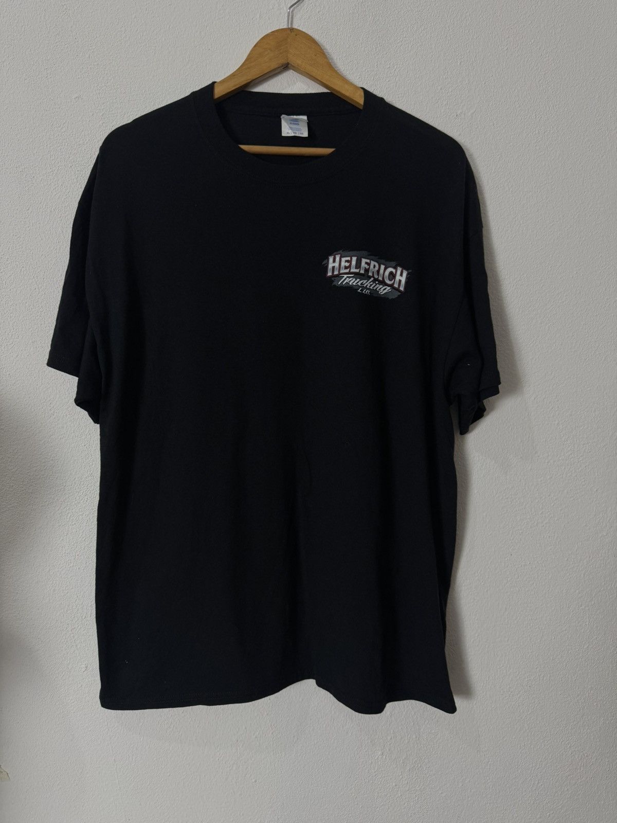 Vintage Helfrich trucking llc truker tshirt Size US XL / EU 56 / 4 - 3 Thumbnail