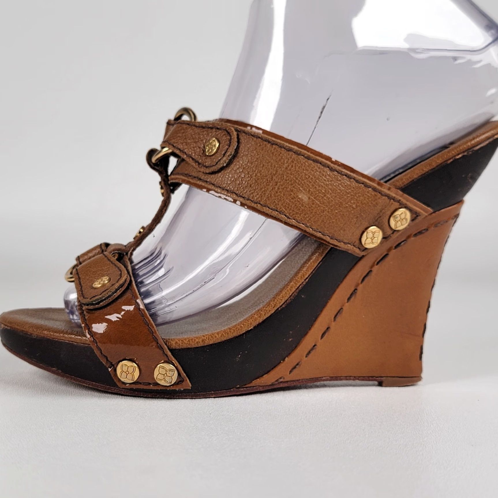Vintage BCBG Sandals Wedges Sandals Platform High Heel Brown 36 B Women Slip On Strappy Leather Upper Wood Outsole Solid Pattern Size US 6 / IT 36 - 7 Thumbnail