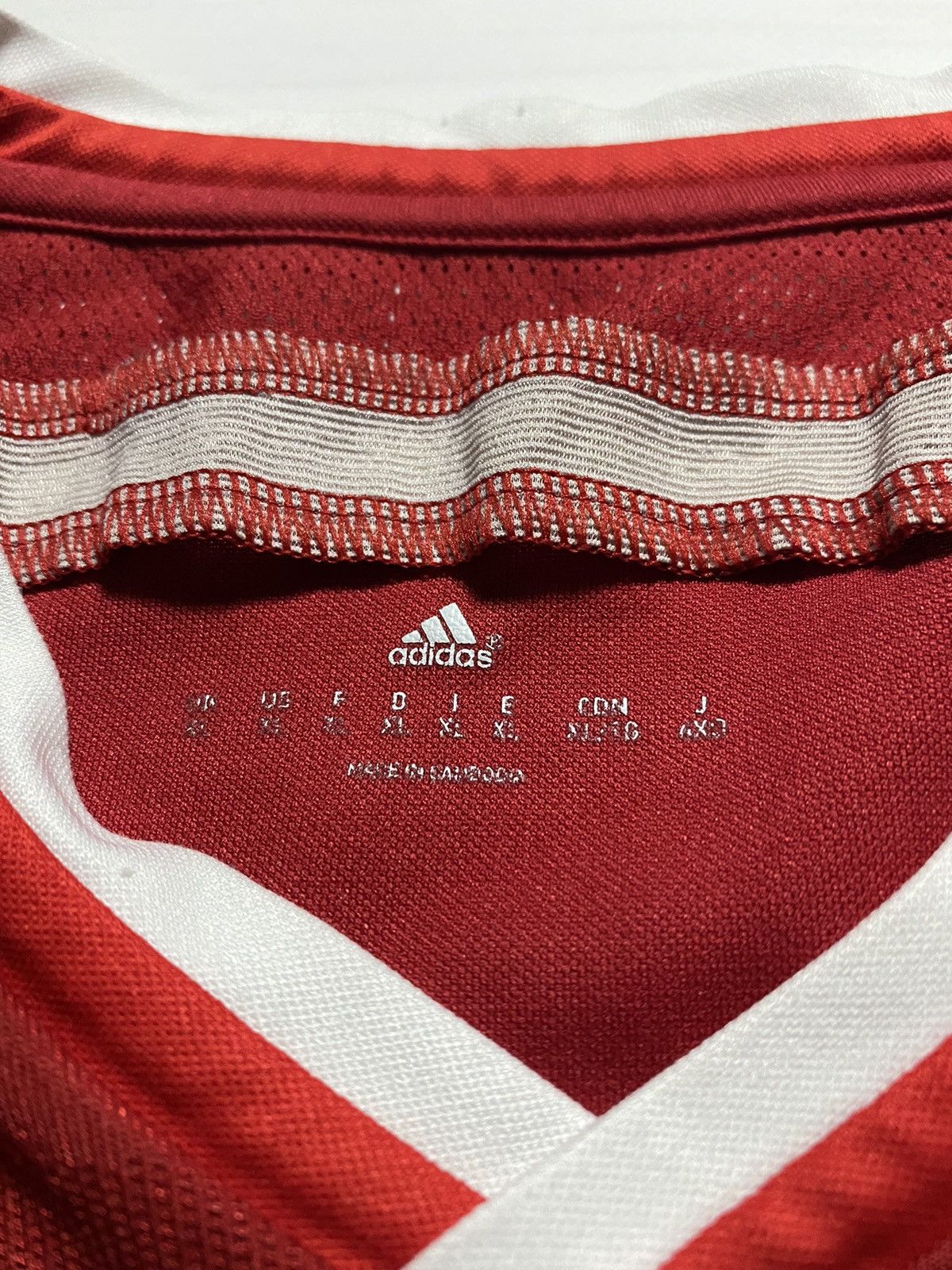 Adidas × Vintage Adidas Aberdeen FC 2014/15 home football y2k t shirt jersey Size US XL / EU 56 / 4 - 3 Thumbnail