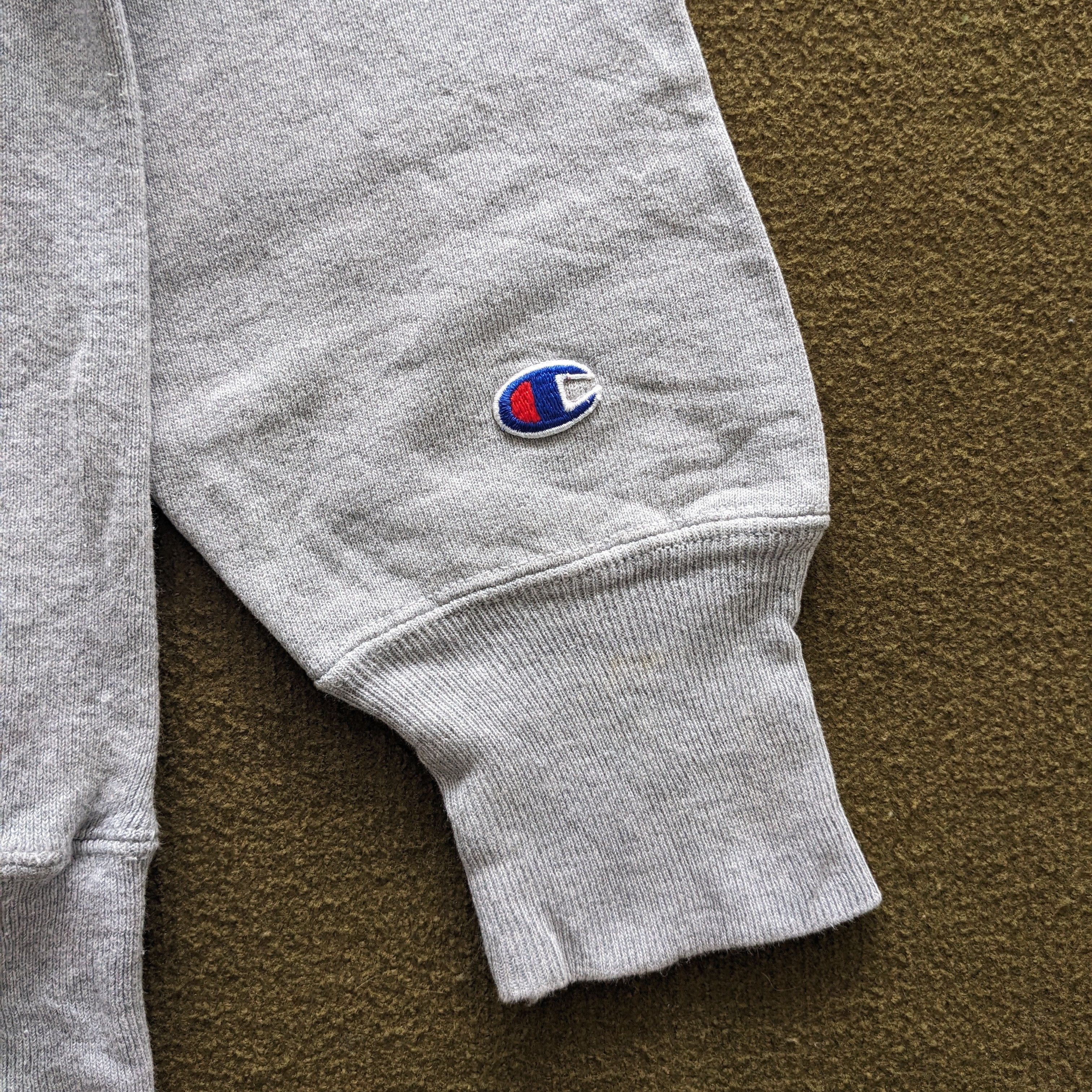 Vintage Vintage CHAMPION Sportswear Brand Sweatshirt Size US S / EU 44-46 / 1 - 2 Thumbnail