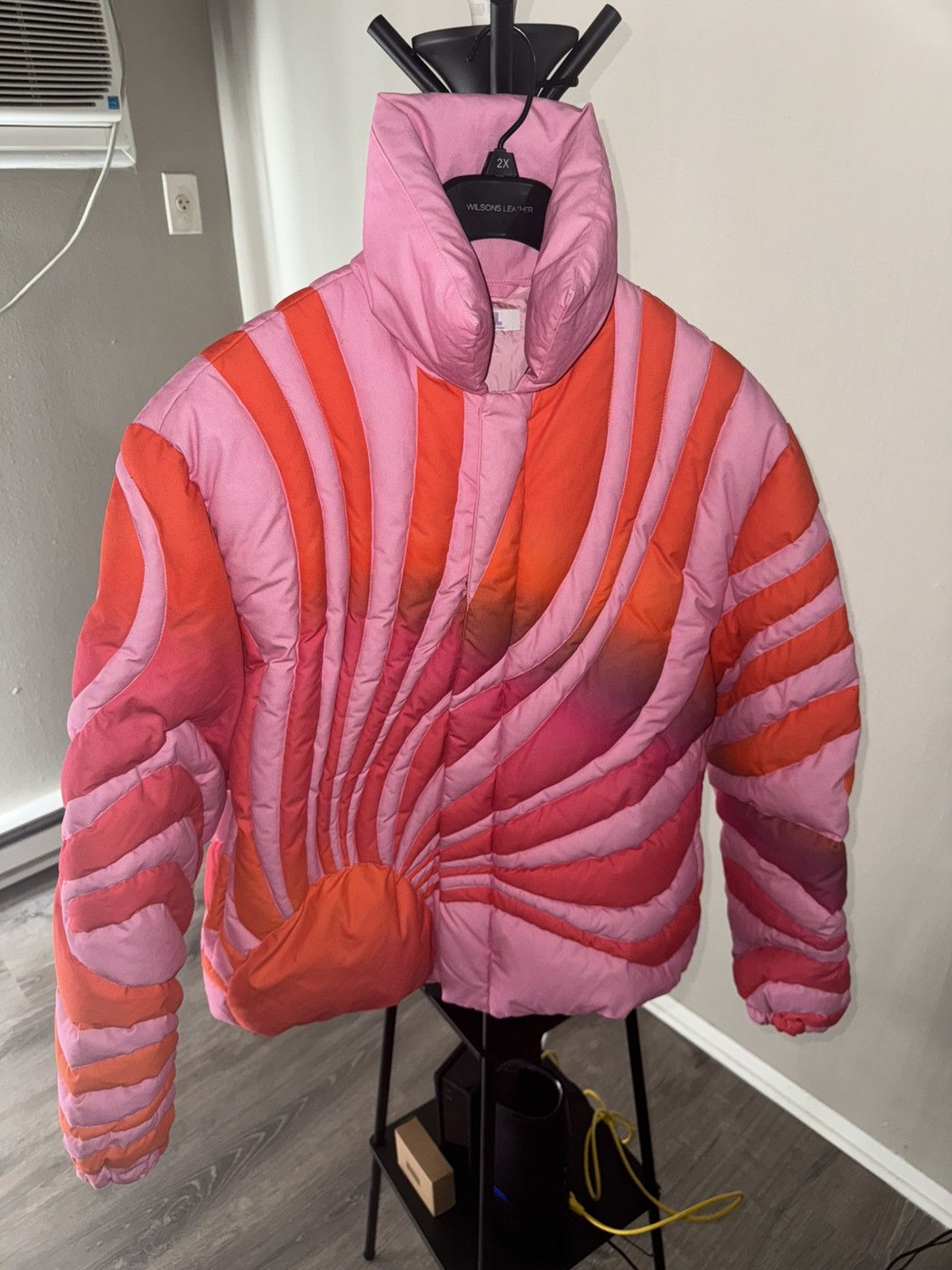 ERL ERL PINK SUNSET PUFFER JACKET SIZE XL Size US XL / EU 56 / 4 - 1 Thumbnail