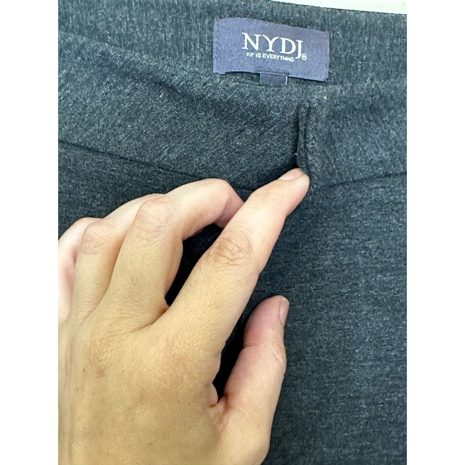 NYDJ NYDJ Charcoal Lift Tuck straight legs pants size 0 Size 25" / US 0 / IT 36 - 9 Thumbnail