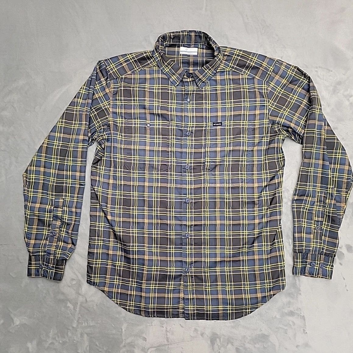 Vintage Columbia Shirt Mens M Blue Plaid Long Sleeve Vented Omni Shield Performance Hike Shirt Size US M / EU 48-50 / 2 - 2 Thumbnail