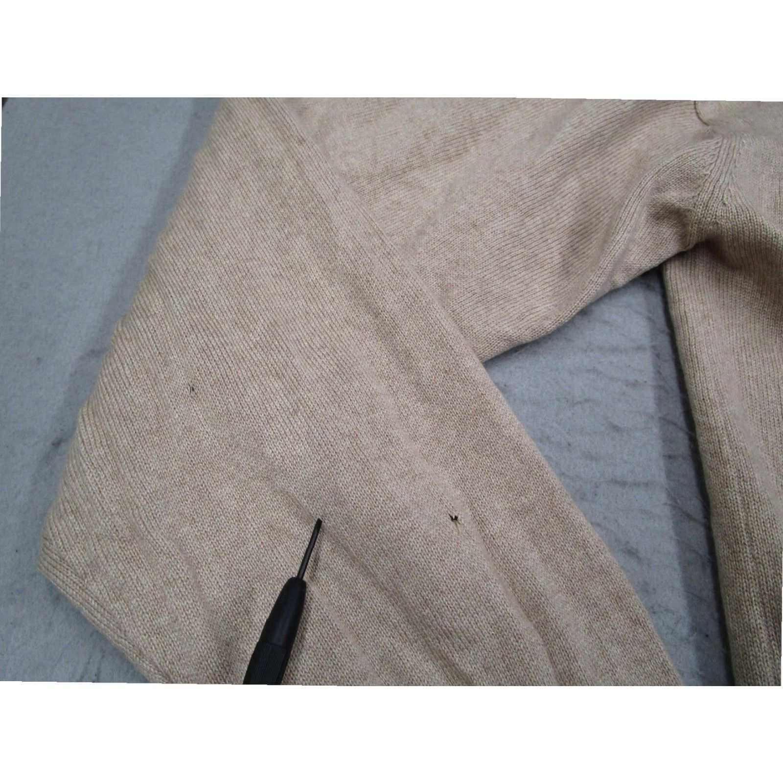 Fred Segal Fred Segal Mens Beige Cashmere Silk Pullover Sweater Extra Large V Neck Long Sleeve Size US XL / EU 56 / 4 - 5 Thumbnail