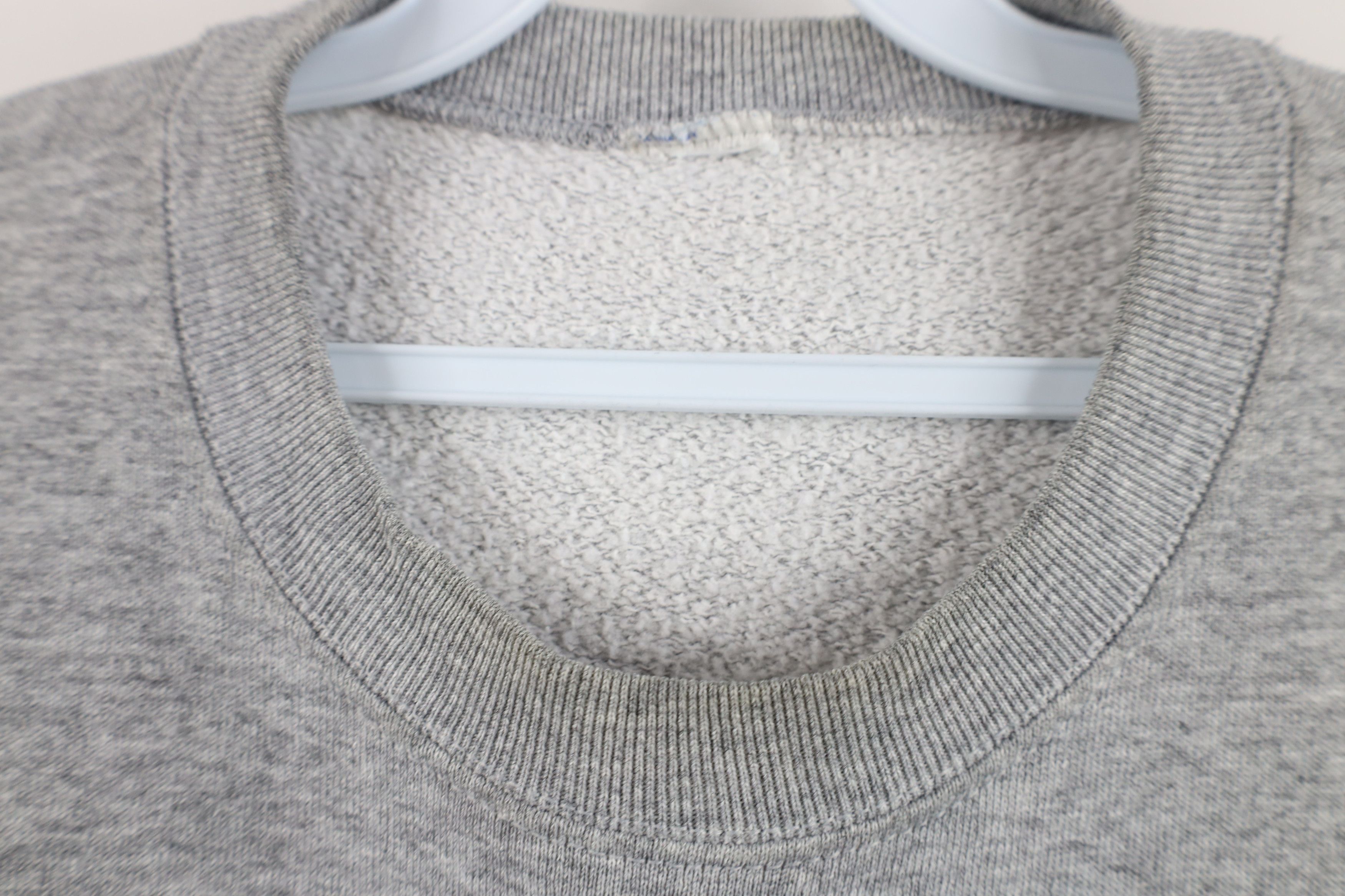 Vintage Vintage 90s Streetwear Crewneck Sweatshirt Heather Gray Size US XL / EU 56 / 4 - 8 Thumbnail