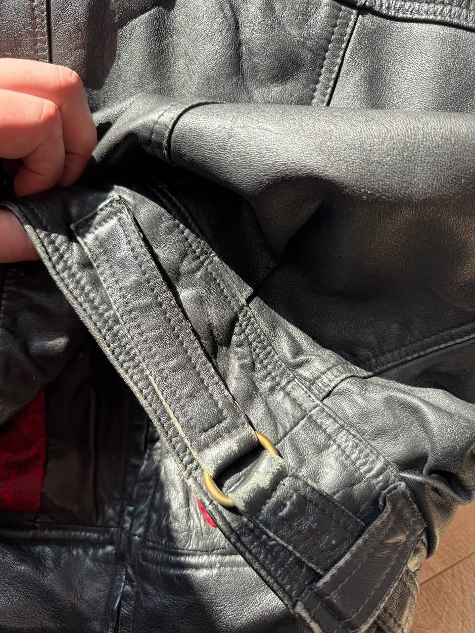 Leather Vintage Black Leather Moto Jacket Red Lining Belted Disstres Size US M / EU 48-50 / 2 - 14 Thumbnail