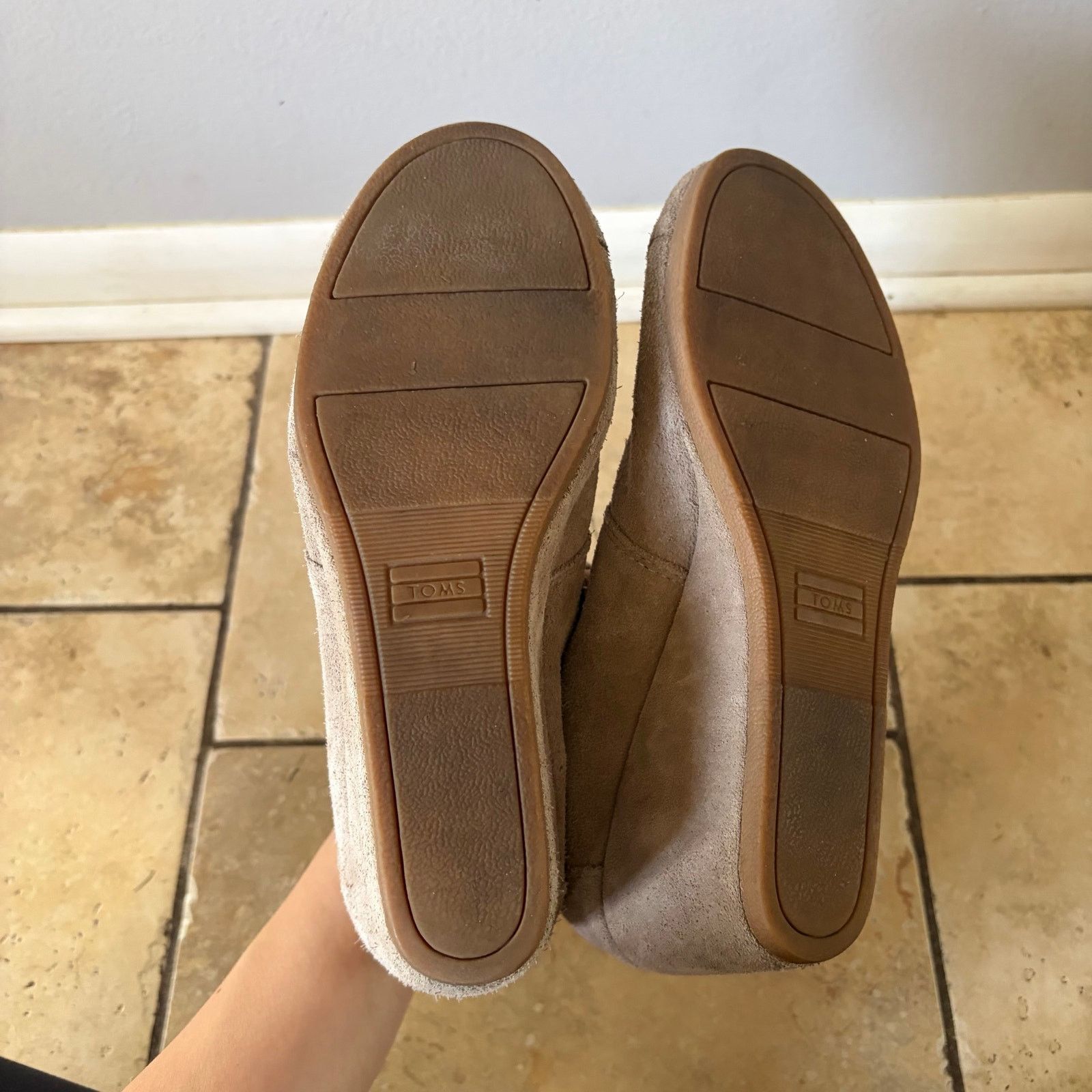 Toms Tom's Women's Kala Wedge Taupe Suede Bootie Lace Up - Size 9 Size US 9 / IT 39 - 7 Thumbnail