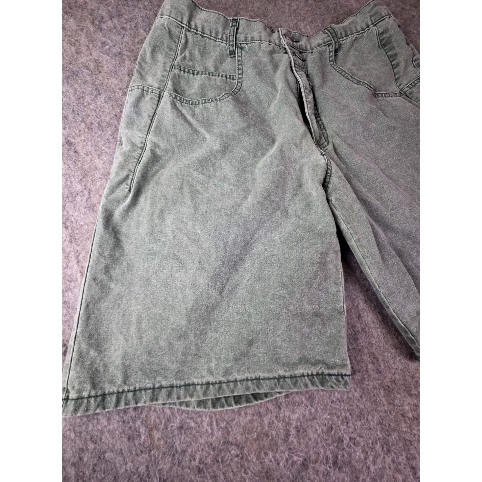 Guess VINTAGE GUESS Denim Shorts 2 Button Front Green 34 Unisex Adults 90s Chino Logo Patch Size US 34 / EU 50 - 2 Thumbnail