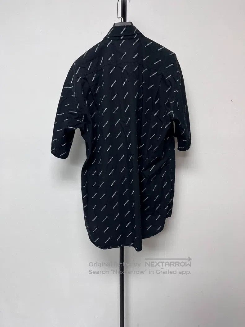 Balenciaga Balenciaga size 38 Fully Decorated Logo Short Sleeve Shirt Size US S / EU 44-46 / 1 - 2 Thumbnail