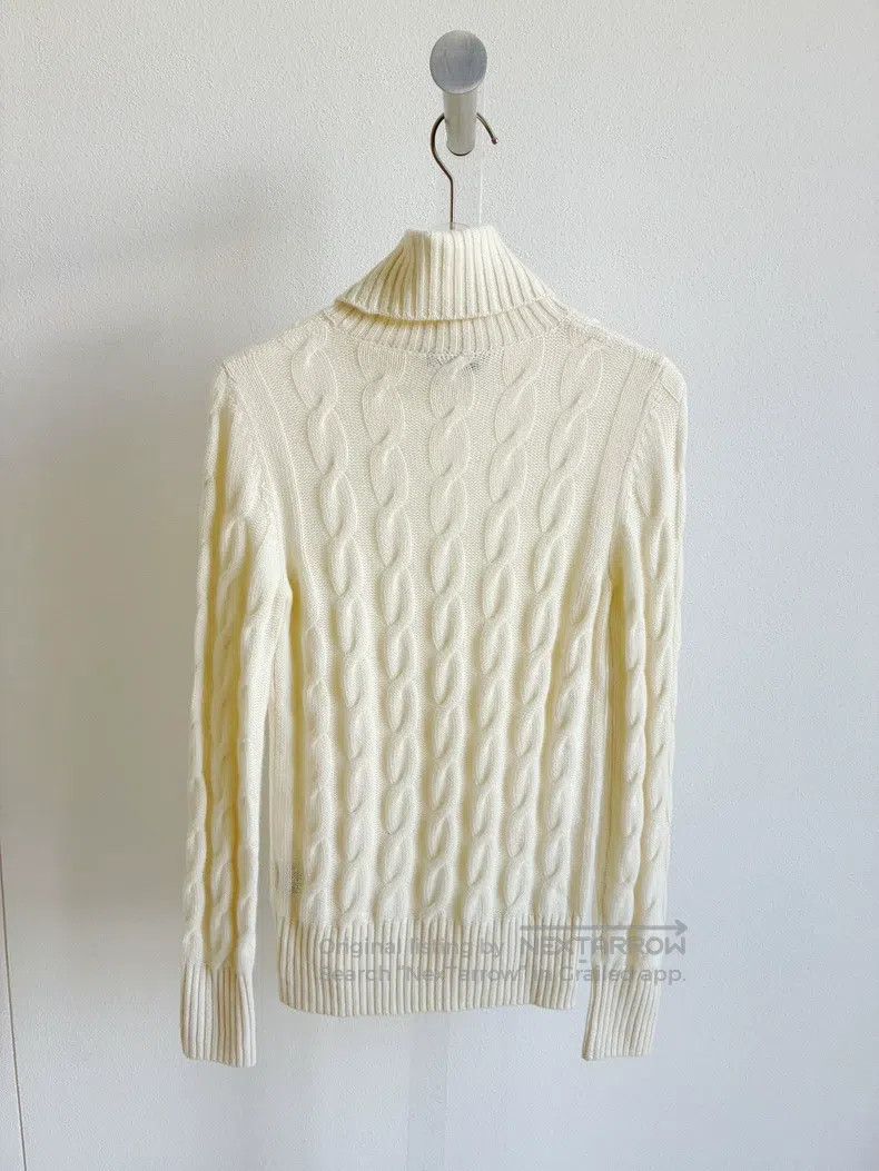 Loro Piana Loro Piana White Cashmere Sweater, Classic Twisted Design Size XS / US 0-2 / IT 36-38 - 3 Thumbnail