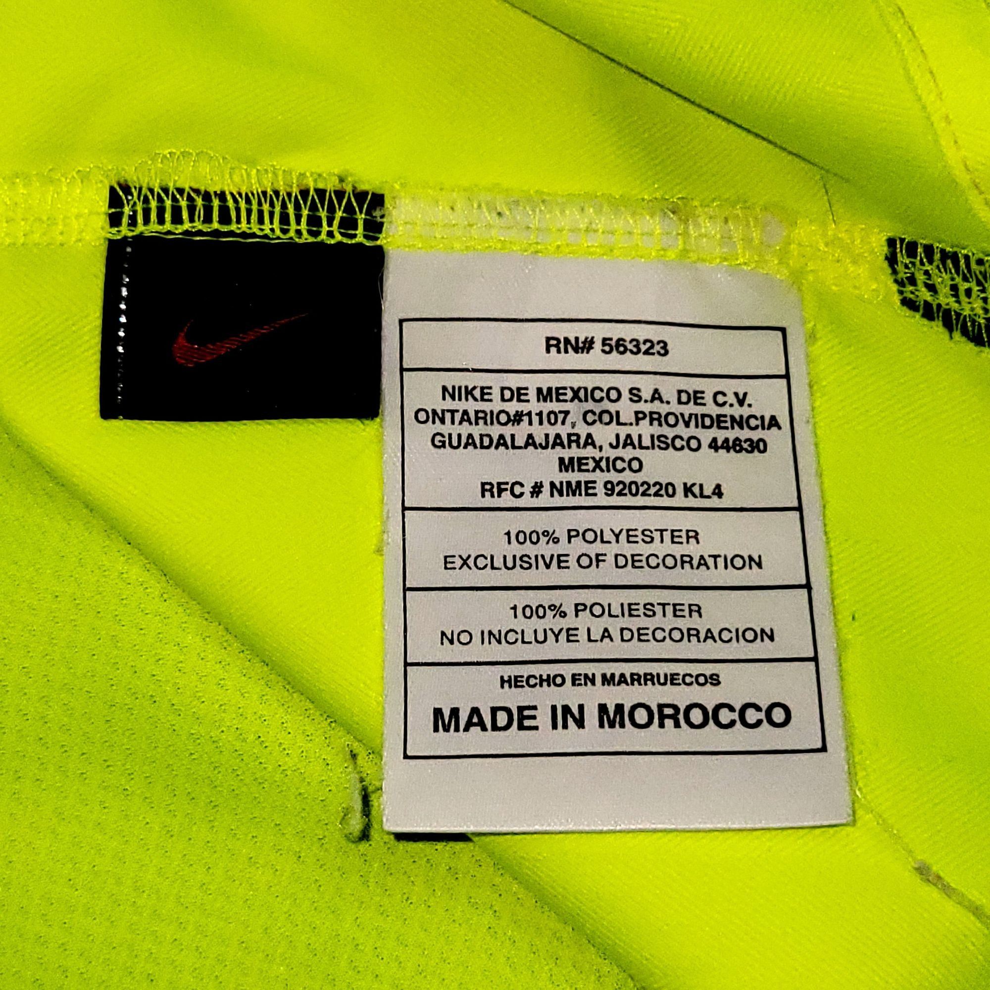 Nike Messi Barcelona 2005 2006 Away Soccer Jersey L SKU# 195971 Size US L / EU 52-54 / 3 - 5 Thumbnail