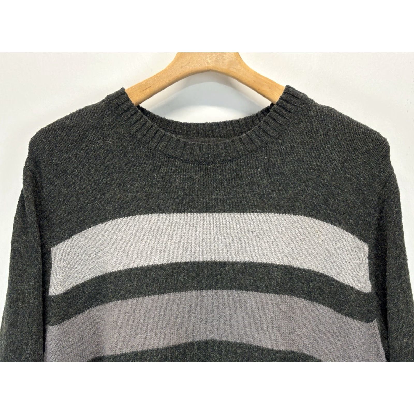 Eddie Bauer VINTAGE Eddie Bauer Wool Blend Sweater Mens XLT Crew Neck Grey Wide Stripe Preppy Pullover Knit Long Sleeve Tight-Knit Size US XL / EU 56 / 4 - 2 Thumbnail