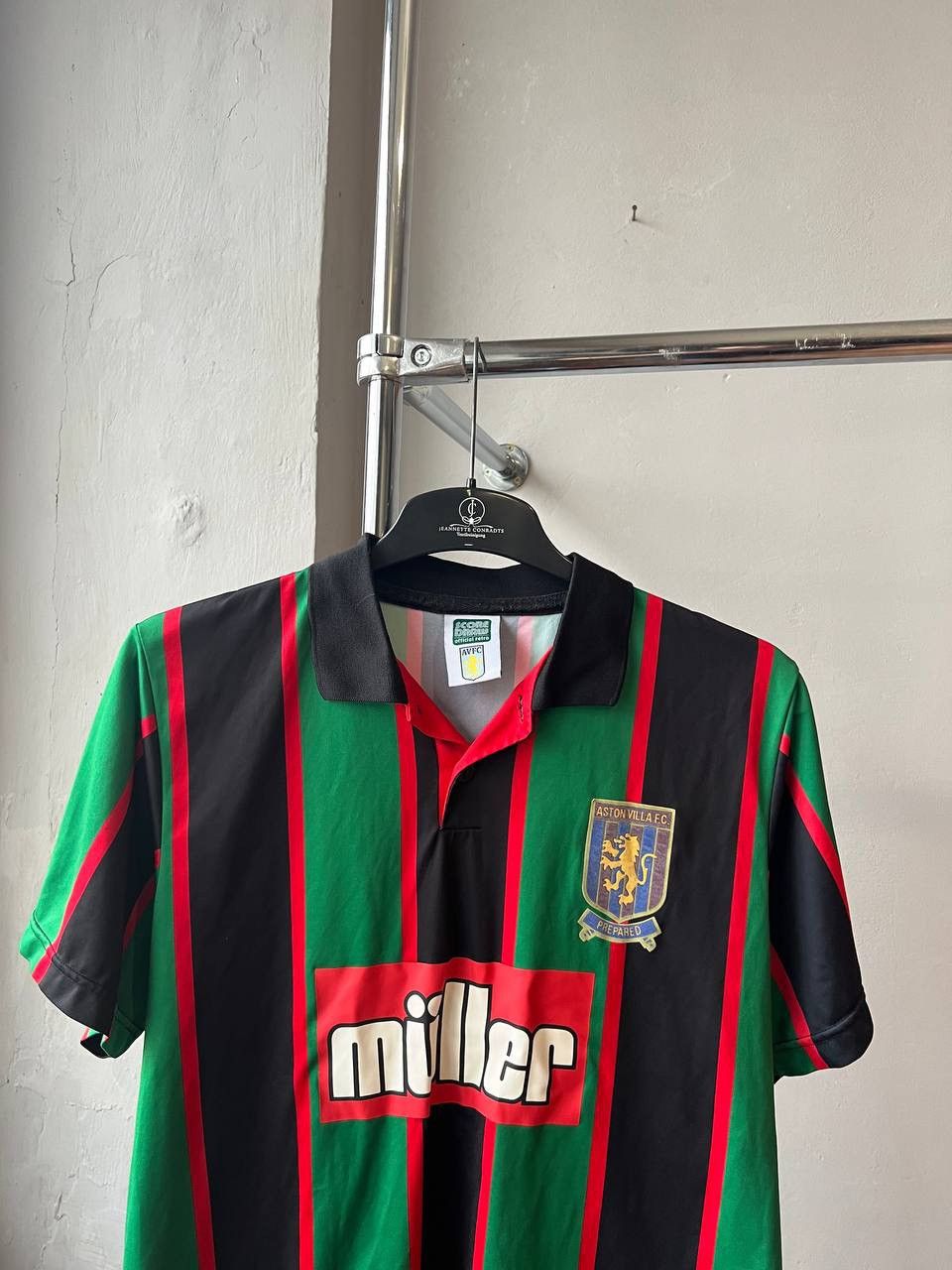 Vintage 1994 ASTON VILLA RETRO REMAKE AWAY SOCCER JERSEY SHIRT SZ L Size US L / EU 52-54 / 3 - 5 Thumbnail