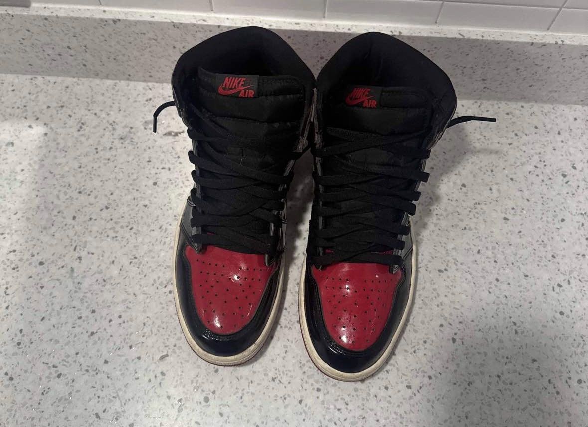 Jordan Brand Air Jordan 1 High Patent Bred Size US 11 / EU 44 - 3 Thumbnail