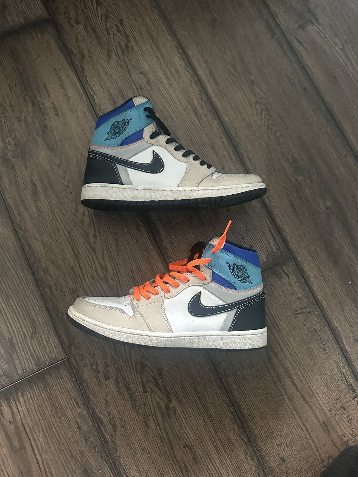 Jordan Brand High top Jordan 1s Size US 10 / EU 43 - 1 Thumbnail