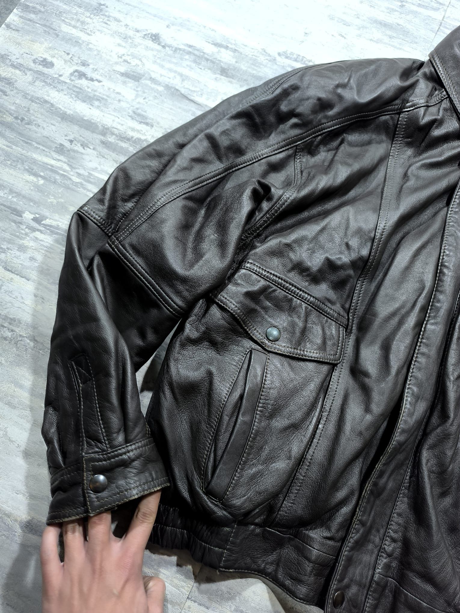 Vintage vintage boxy real leather bomber jacket oversize Size US L / EU 52-54 / 3 - 5 Thumbnail