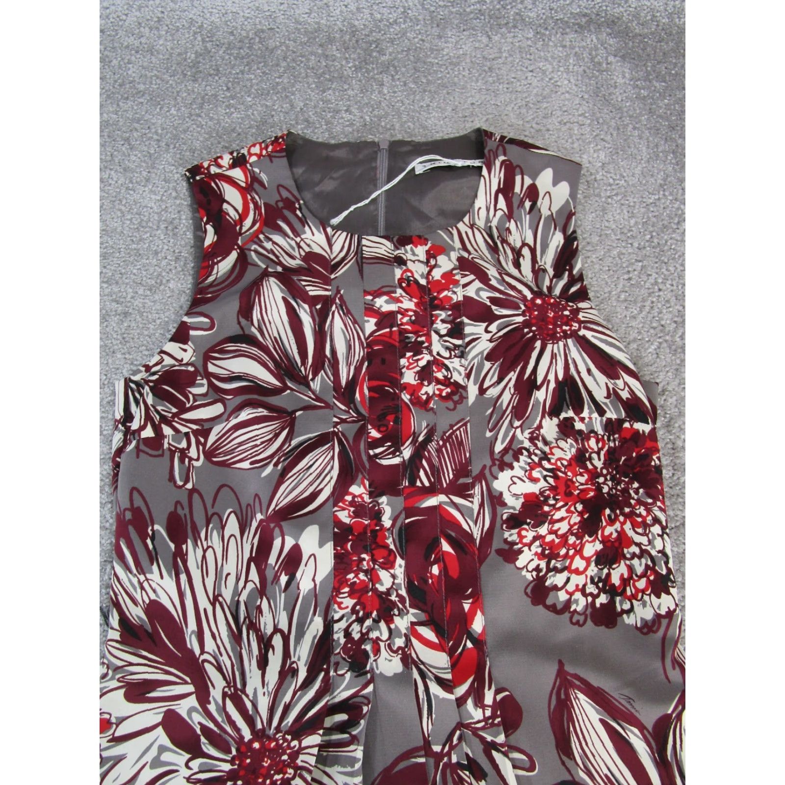 Trina Turk Trina Turk Dress Womens XS Gray Red Brugundy A-Line Sleeveless Round Neck Zip Knee Length Floral Pattern Women's Clothing - 200 characters max Size XS / US 0-2 / IT 36-38 - 2 Thumbnail