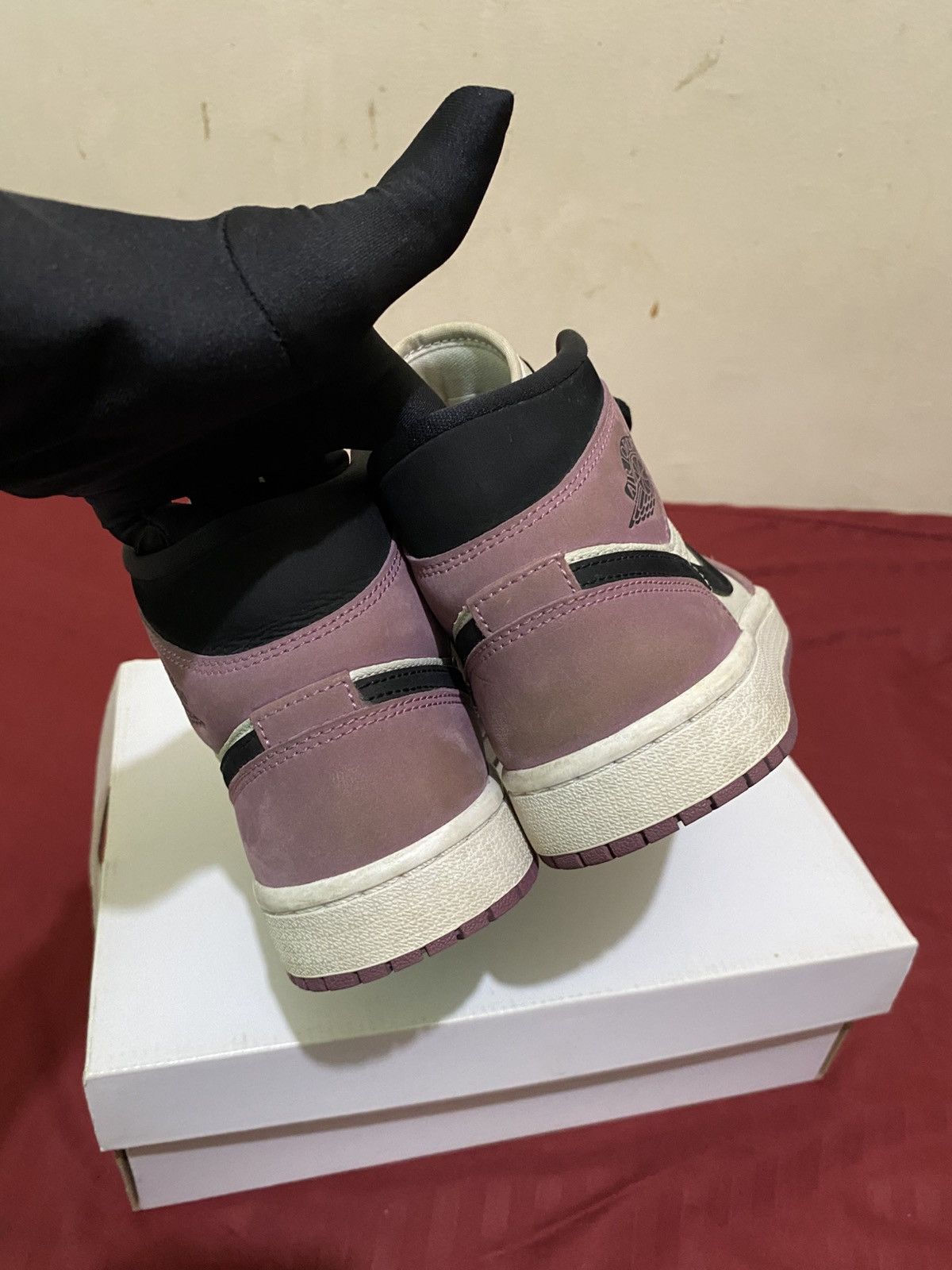 Air Jordan 1 Light Mulberry