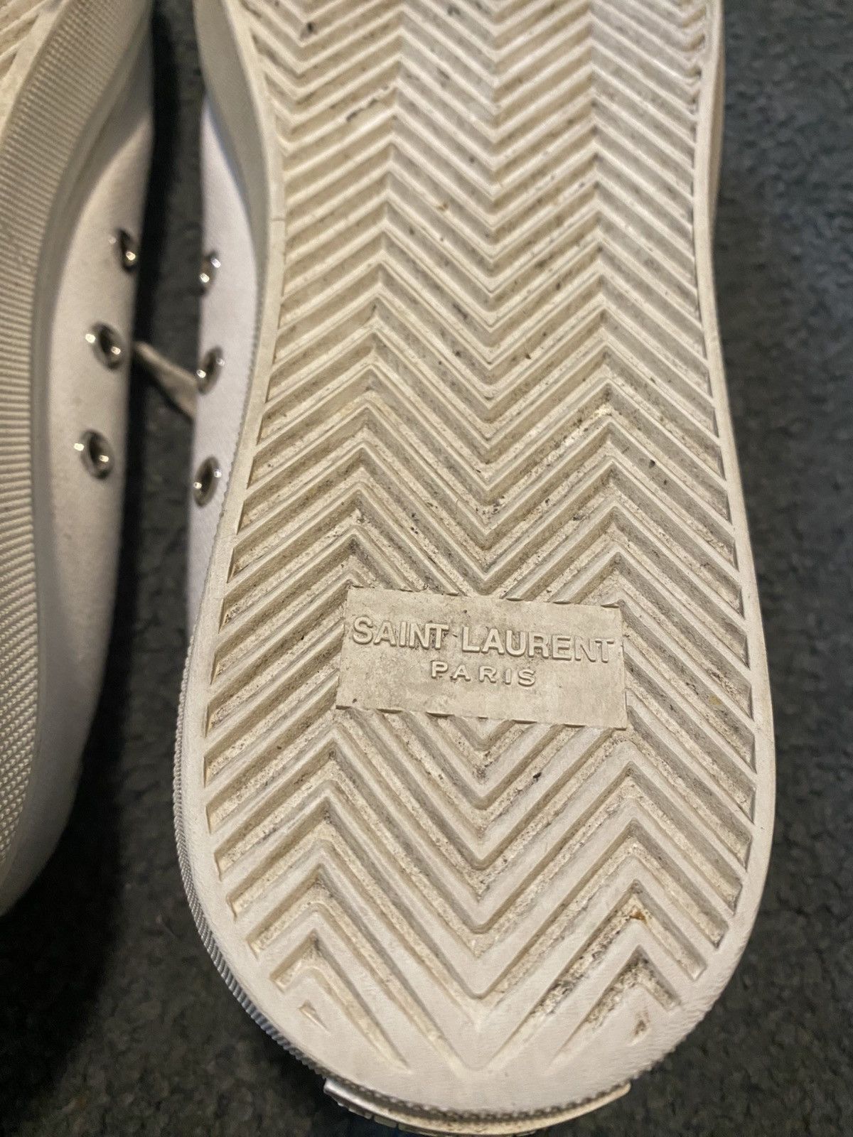 Designer × Saint Laurent Paris × Yves Saint Laurent SAINT LAURENT MALIBU LACE UP SNEAKERS Size US 9 / EU 42 - 7 Thumbnail