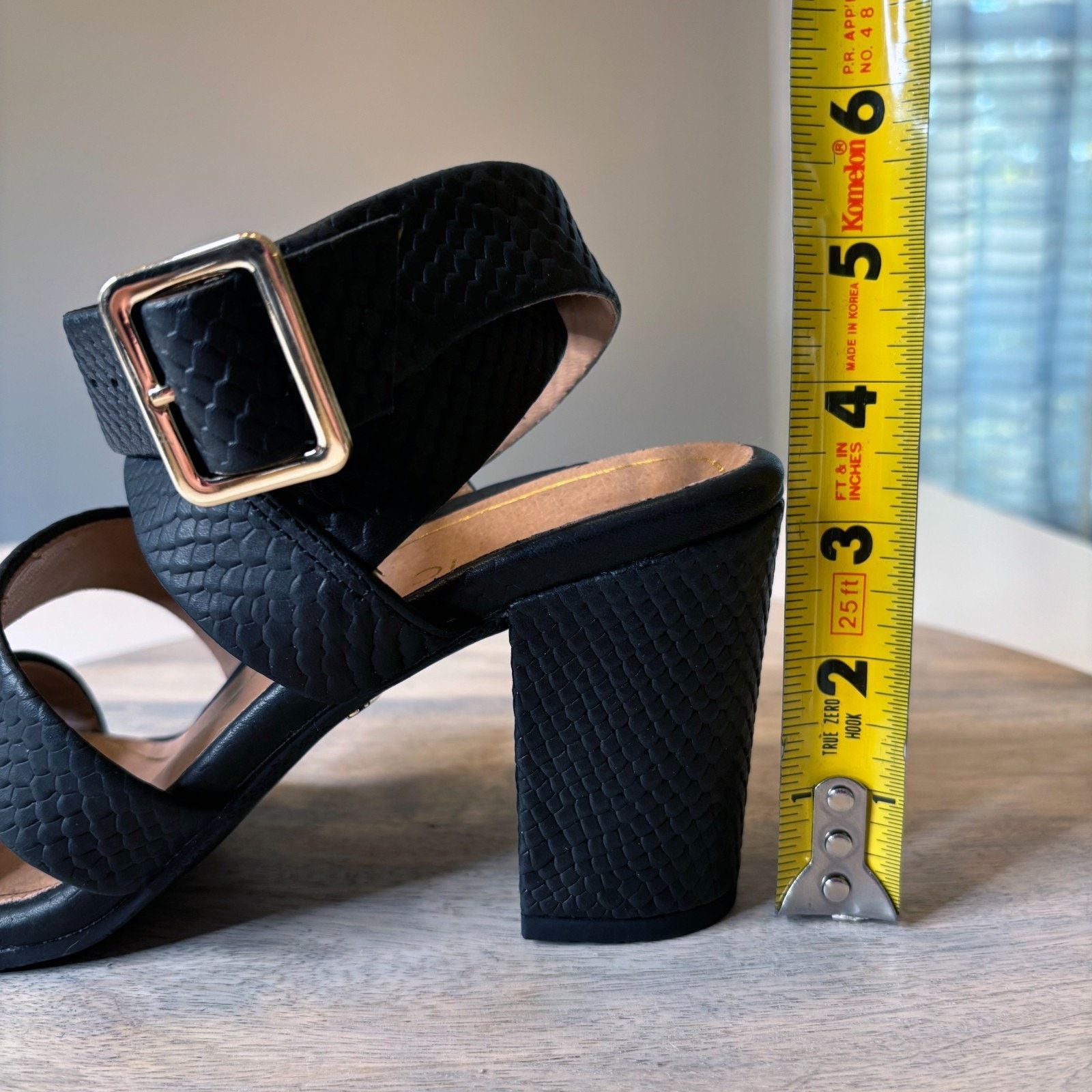 Vionic Vionic Blaire Sandals Black Snake Embossed Leather Size 9.5 Size US 9.5 / IT 39.5 - 12 Thumbnail