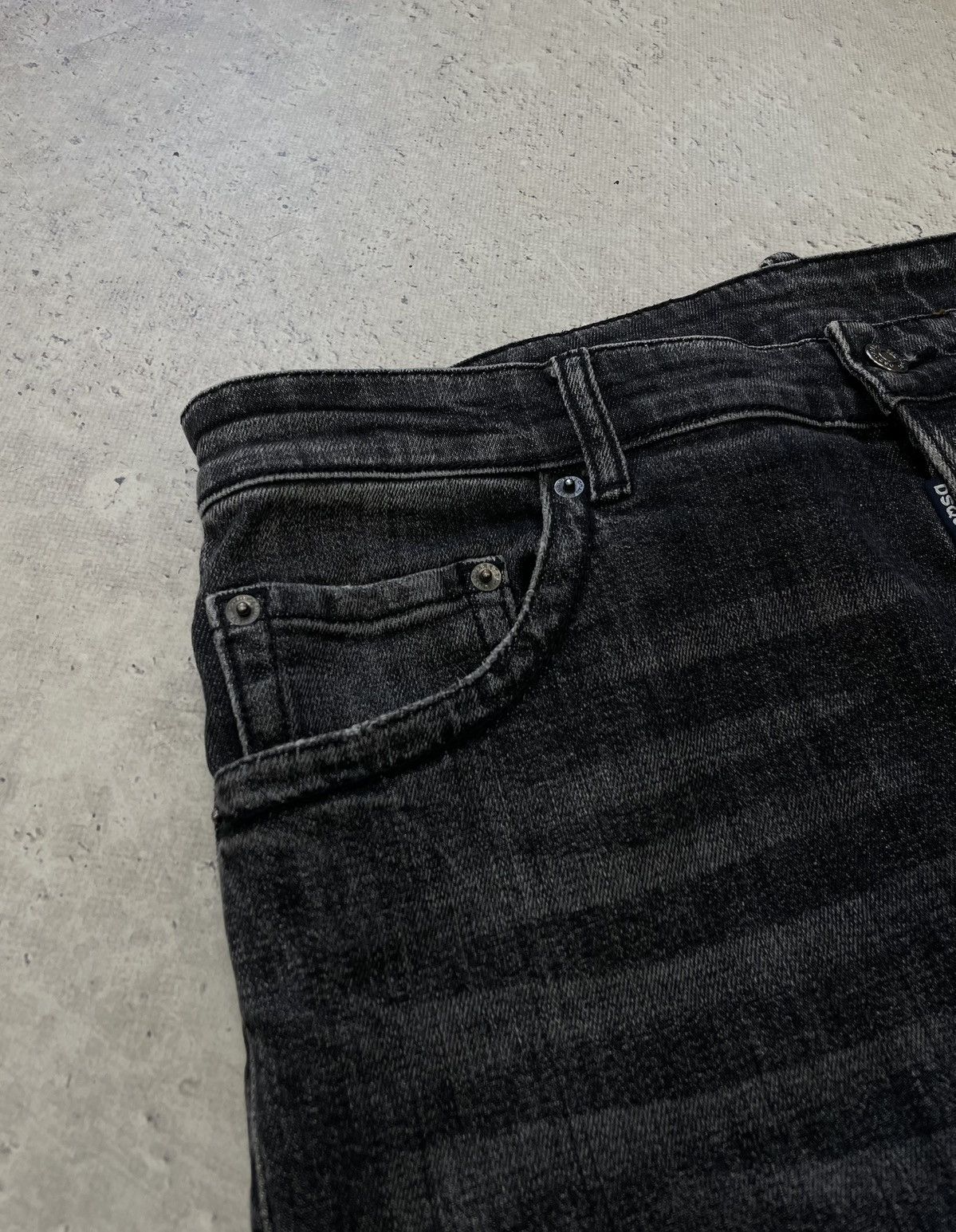 Dsquared2 Vintage slim Dsquared 2 slim black distressed jeans pants Size US 35 - 2 Thumbnail