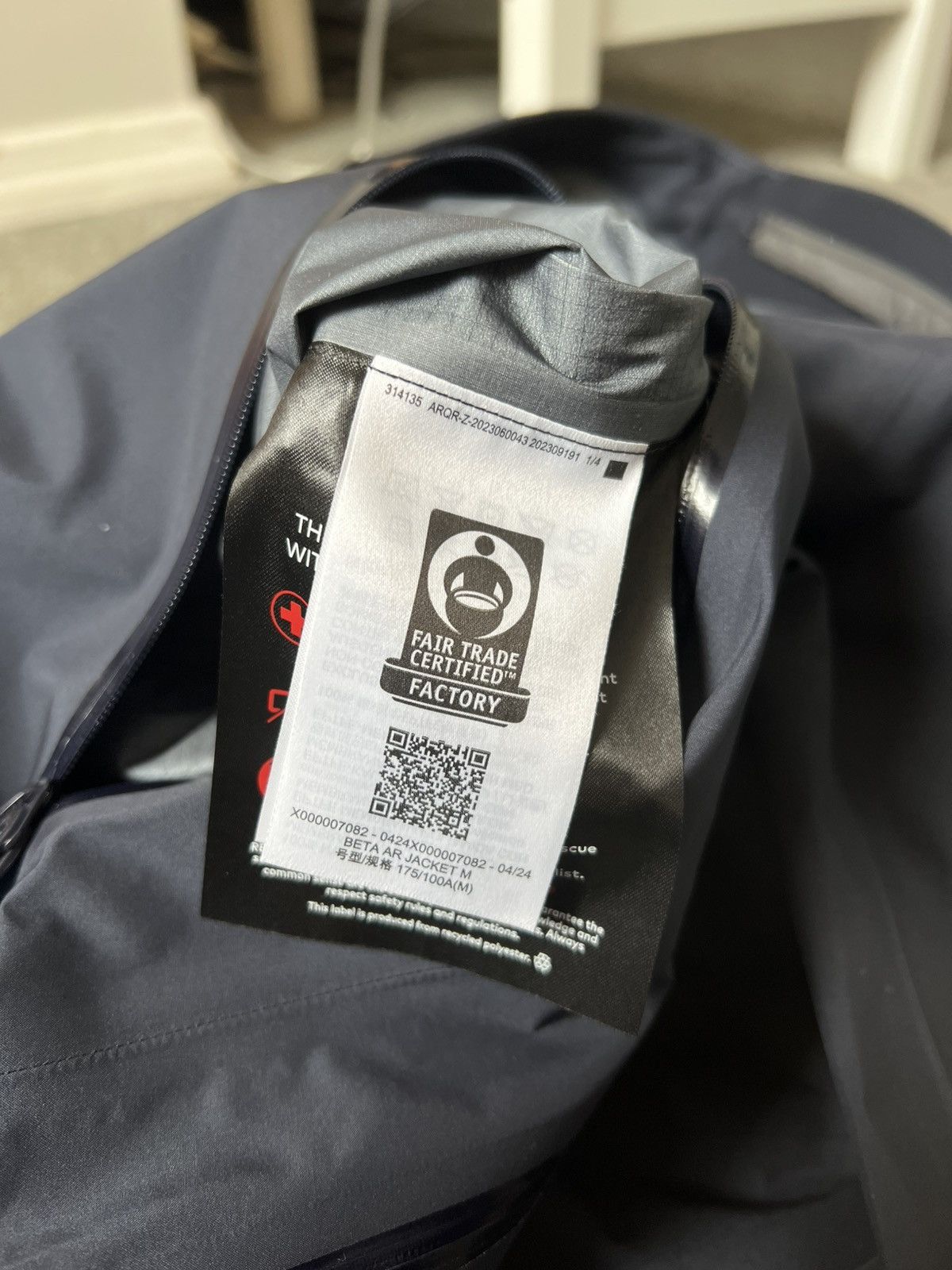 Arc'teryx Arc’Teryx Beta AR Jacket 2022 Black Sapphire Medium Size US M / EU 48-50 / 2 - 6 Thumbnail
