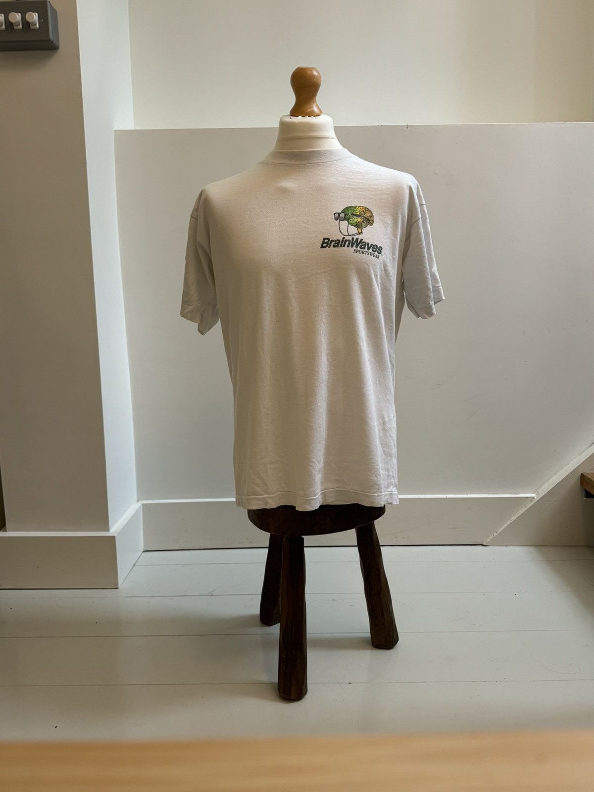 Vintage Vintage Brain Wave T-Shirt Size US L / EU 52-54 / 3 - 2 Thumbnail
