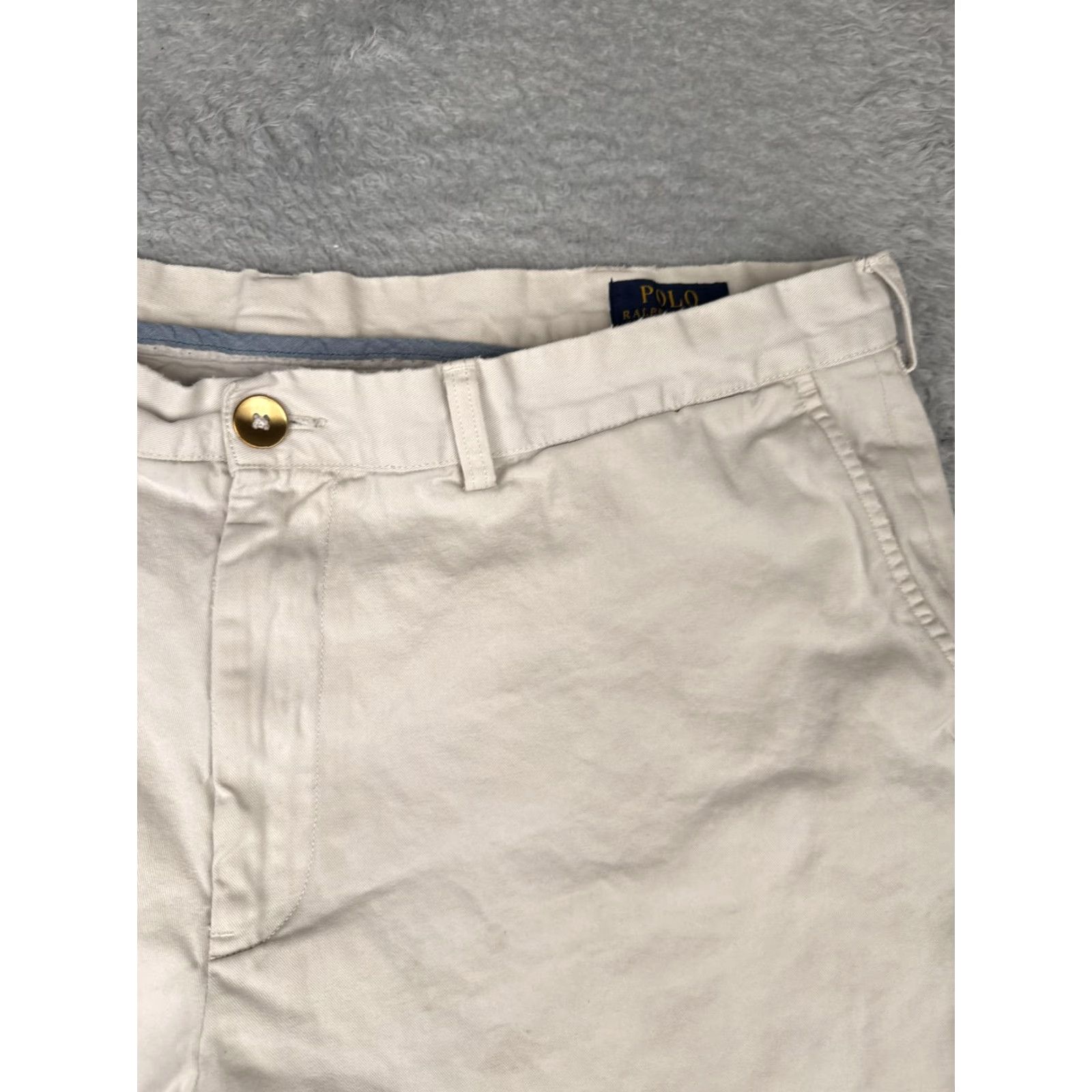 Polo Ralph Lauren **Ralph Lauren Men's Beige Classic Fit 9" Chino Shorts** User: Ralph Lauren Men's Beige Classic Fit 9" Chino Shorts Size US L / EU 52-54 / 3 - 5 Thumbnail