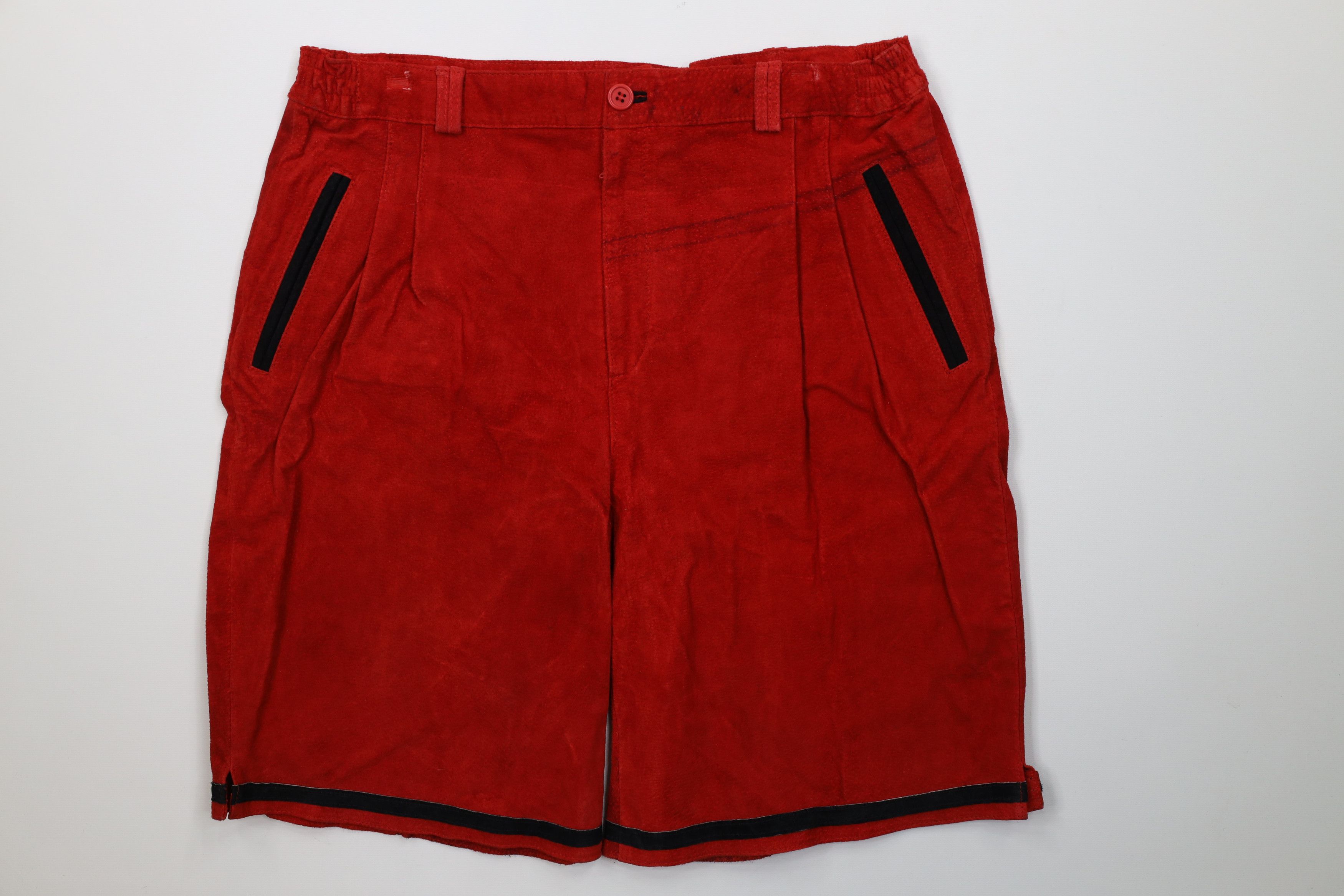 Vintage Vintage 90s Streetwear Pleated Suede Leather Shorts Red Size US 36 / EU 52 - 1 Thumbnail