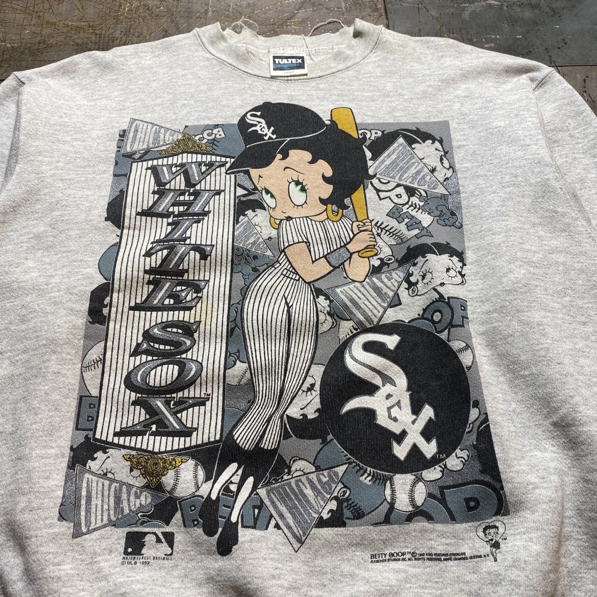 Cartoon Network Vintage Betty Boop X MLB White Sox Sweatshirt Size US L / EU 52-54 / 3 - 2 Thumbnail