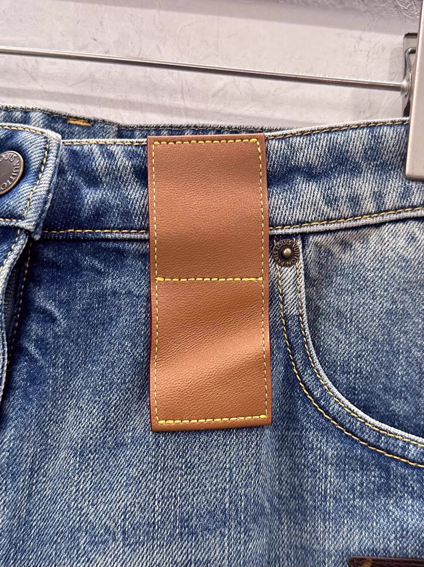 Louis Vuitton LV Women's Blue Jeans Brown Monogram Trim 38 New Size 27" / US 4 / IT 40 - 4 Thumbnail