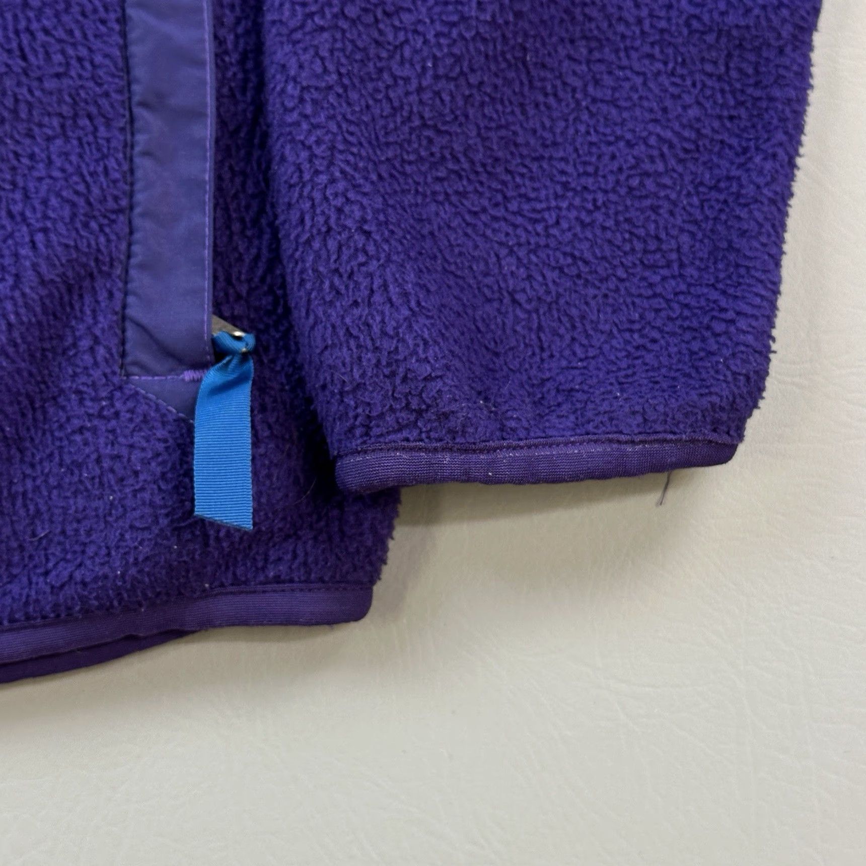 Patagonia VINTAGE Patagonia Jacket Women’s 10 Purple Full Zip Fleece USA Made 25029 Size L / US 10 / IT 46 - 3 Thumbnail