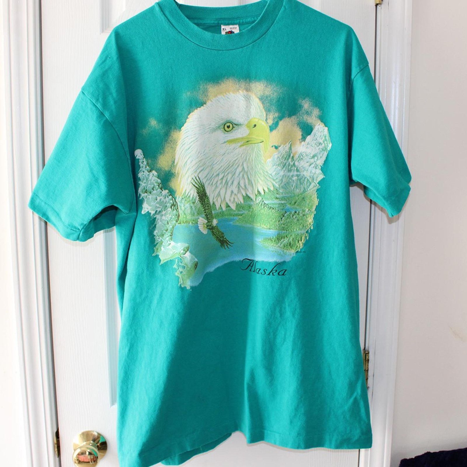 Vintage Vintage 90s Blue Alaska Eagle Graphic Tee Size US XL / EU 56 / 4 - 5 Thumbnail