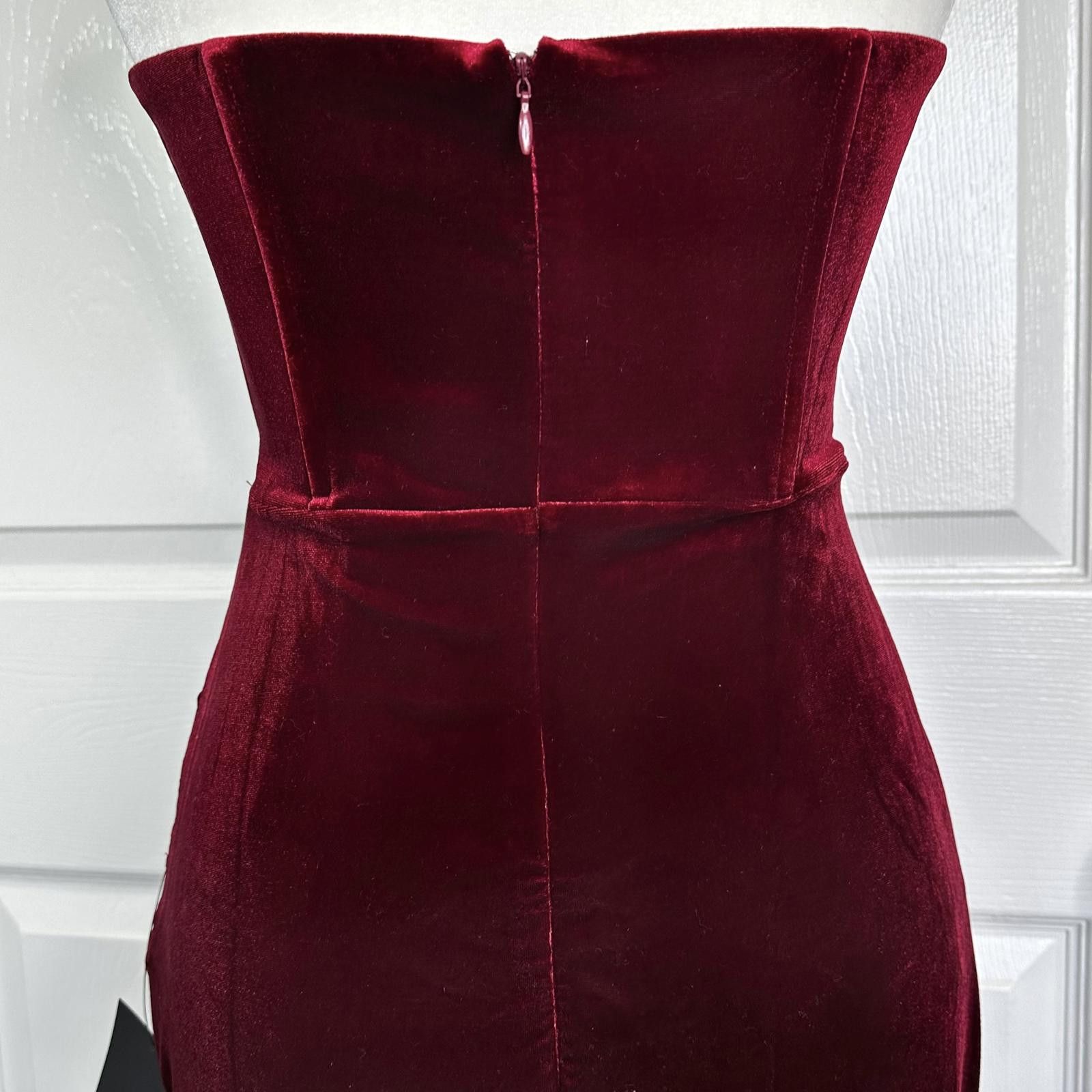 Lulus NWT Lulus Velvet Strapless Ruched Midi Dress Women’s S Size S / US 4 / IT 40 - 4 Thumbnail