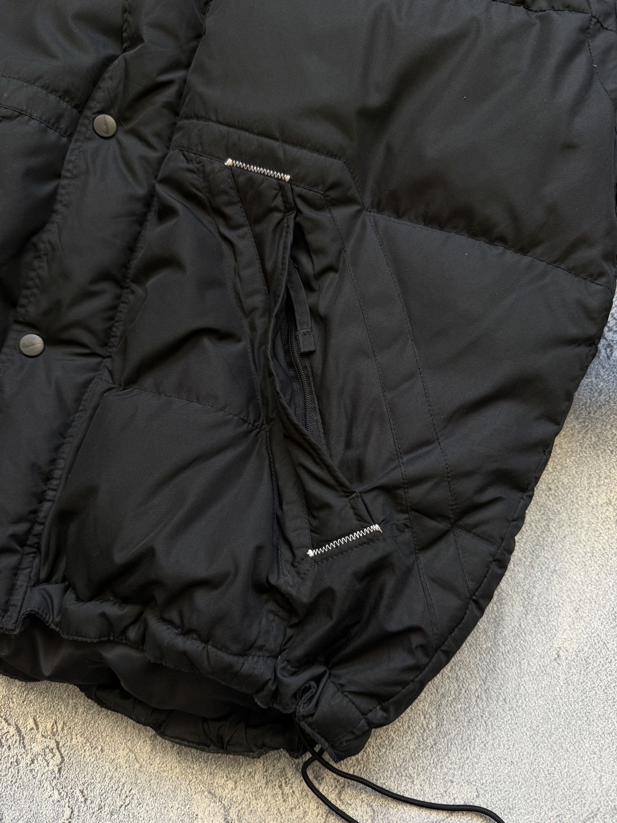 Nike Vintage Nike down jacket big logo Swoosh Drill Gorpcore Size US M / EU 48-50 / 2 - 8 Thumbnail
