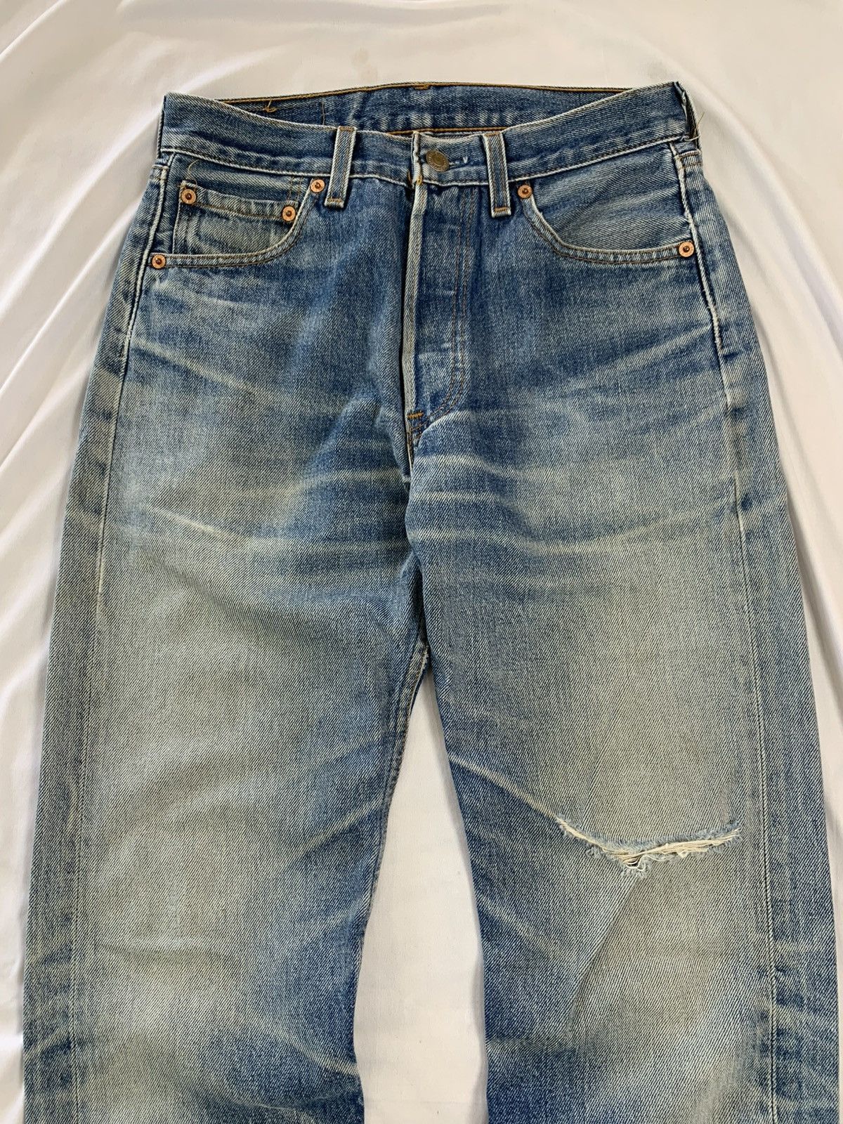 Levi's Vintage Clothing 90s levis 501 vintage blue jeans distressed style Size US 29 - 6 Thumbnail