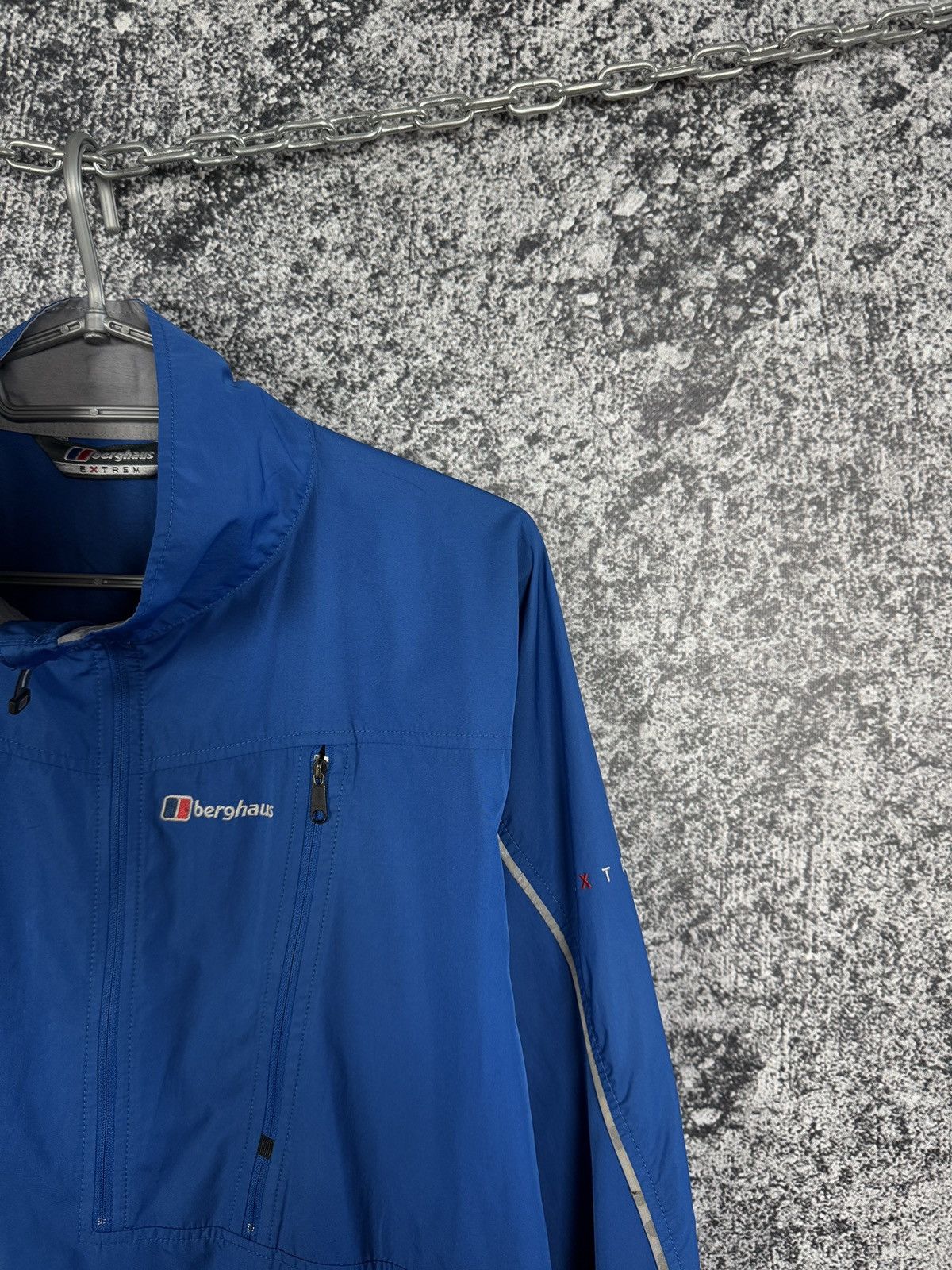 Berghaus Berghaus Extrem Lightweight Jacket Outdoor Hiking Size L Size US L / EU 52-54 / 3 - 2 Thumbnail
