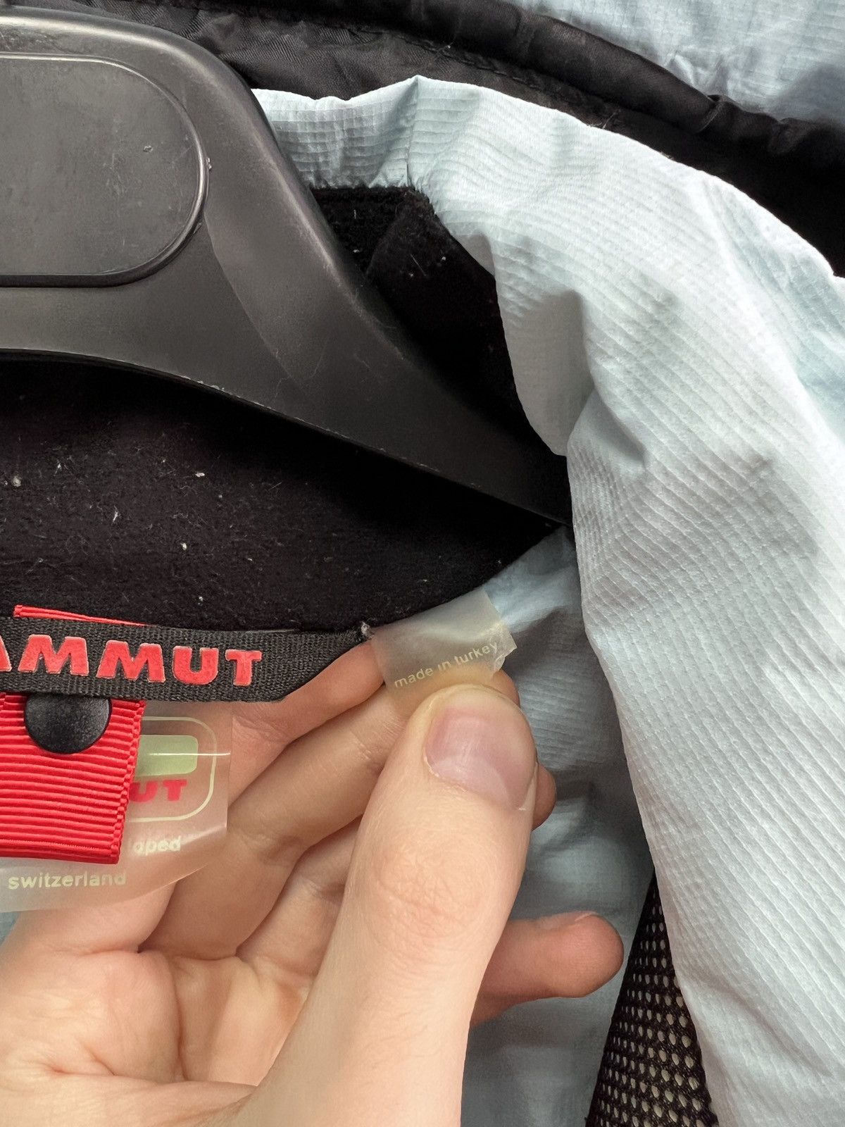Mammut × Vintage Vintage MAMMUT GORE-TEX Light Blue Hooded women’s Jacket Size S / US 4 / IT 40 - 15 Thumbnail