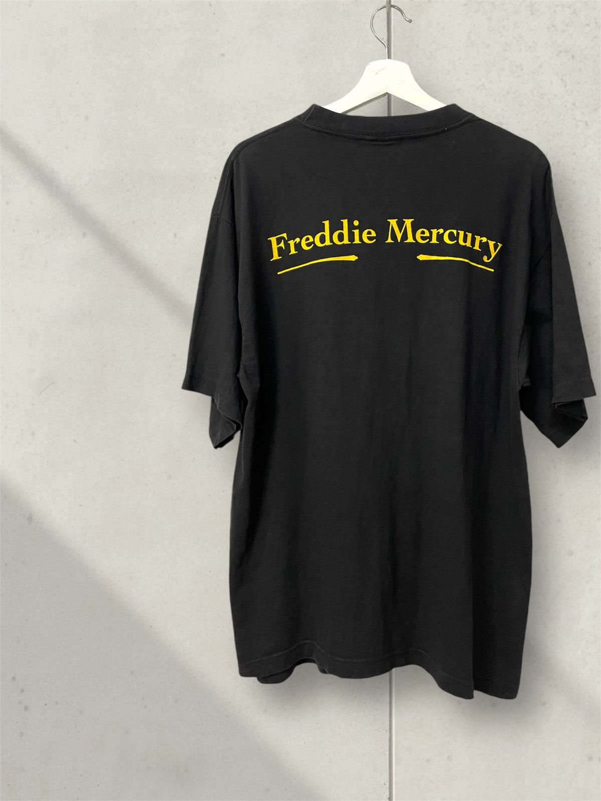 Other 👑Freddie Mercury 1993 🤴 Size US XL / EU 56 / 4 - 2 Thumbnail