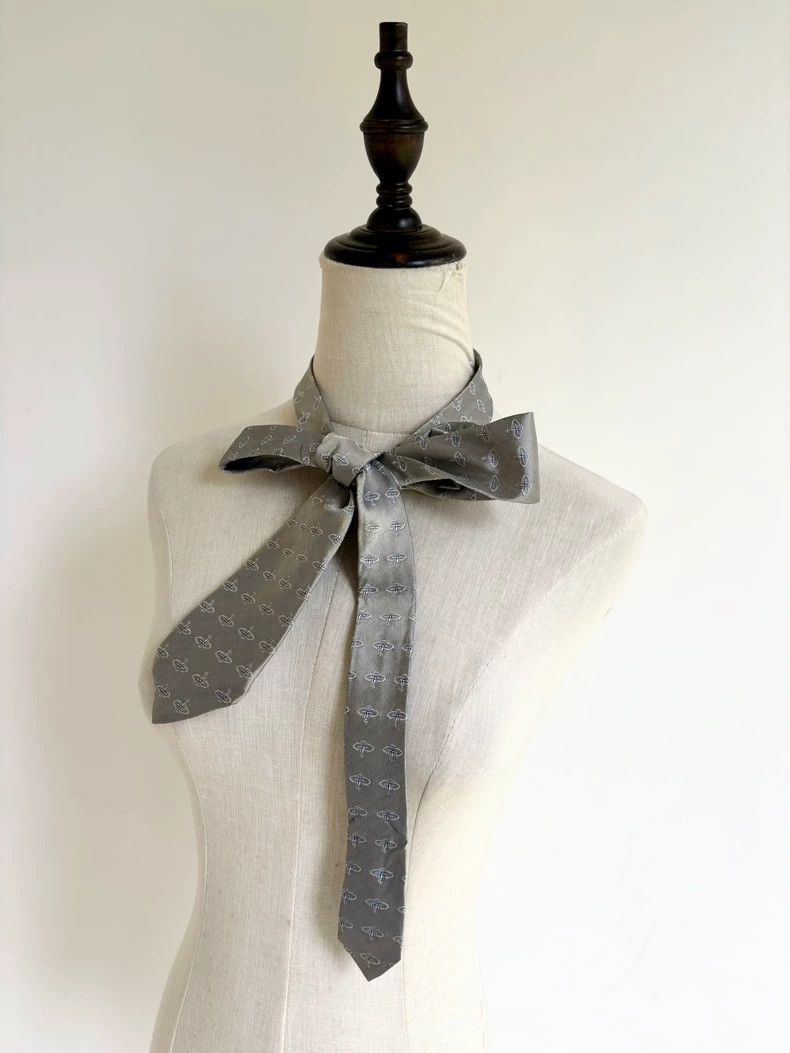 Vivienne Westwood Vivienne Westwood Old silver embroidered Saturn tie Size ONE SIZE - 2 Thumbnail
