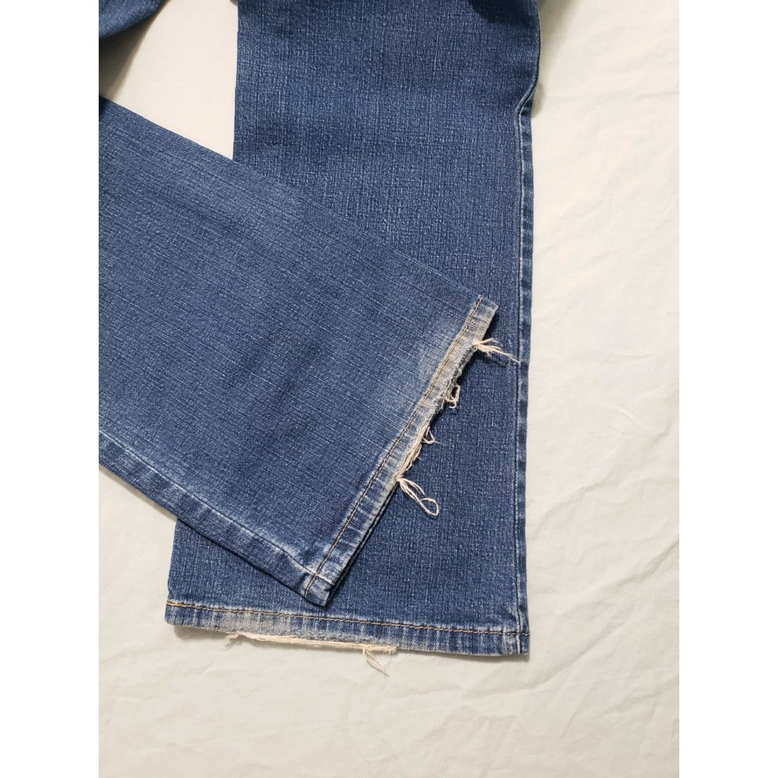 Levi's Levis 550 Relaxed Boot Cut Jeans Women's Size 12 M Blue Denim Stretch Size 34" / US 12 / IT 48 - 3 Thumbnail