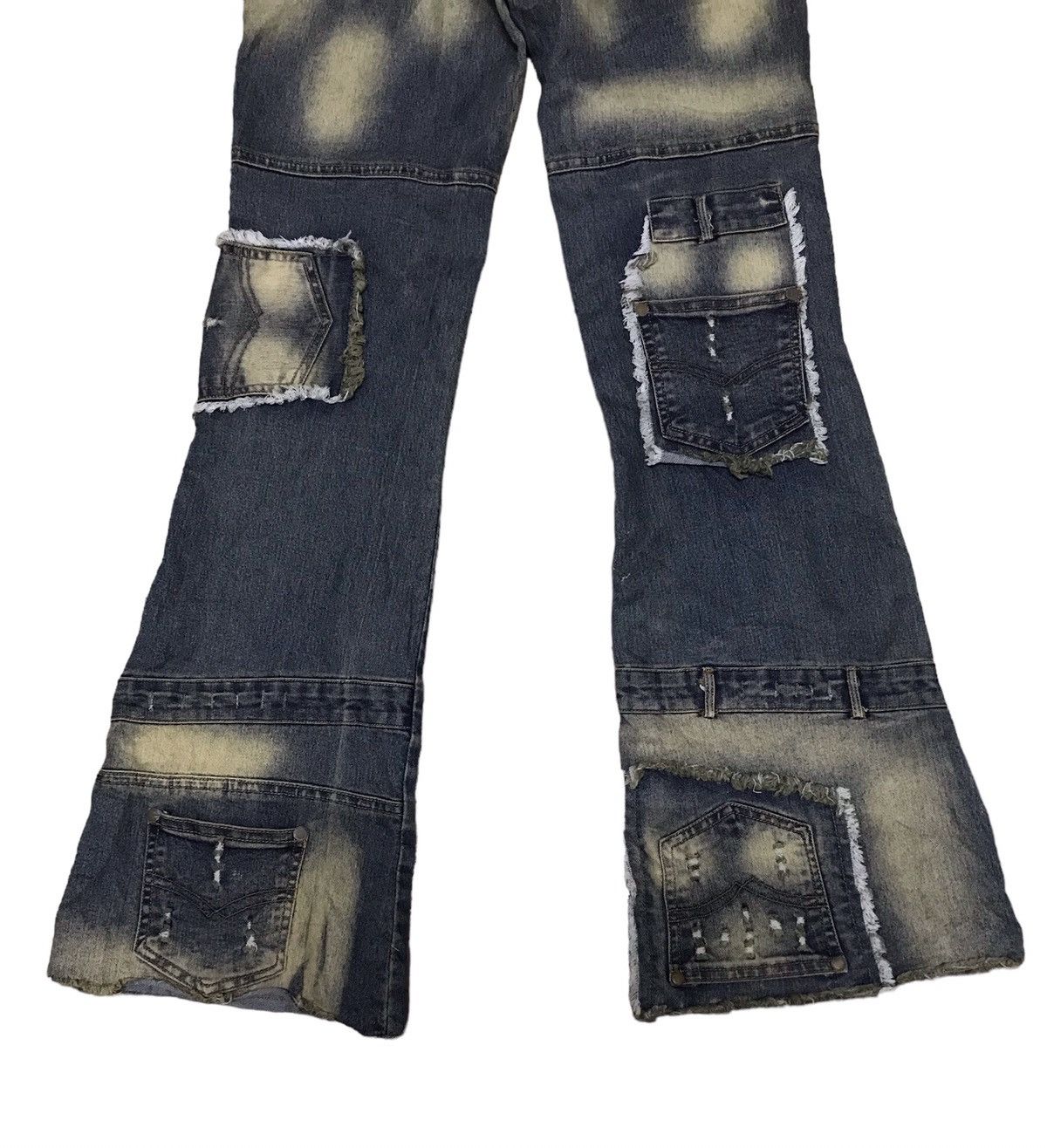 Japanese Brand Modernistic Multipocket Distressed Flared Jeans Size 30" / US 8 / IT 44 - 10 Thumbnail