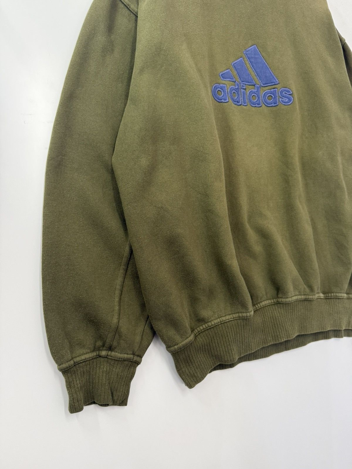 Adidas 🔥Y2K O.G Adidas Three Stripes Embroidery Logo Sweatshirt - M Size US M / EU 48-50 / 2 - 3 Thumbnail