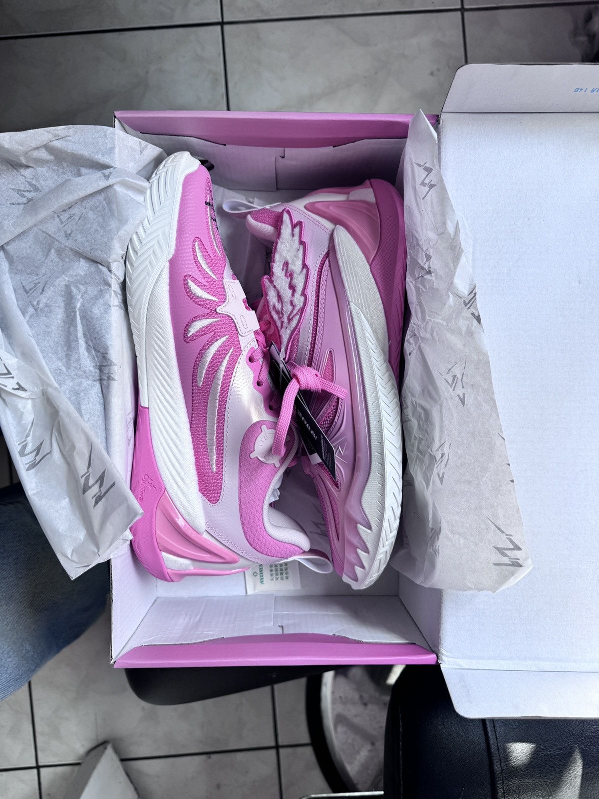 Other Austin Reaves- Rigorer AR3 Valentine Size US 9.5 / EU 42-43 - 6 Thumbnail