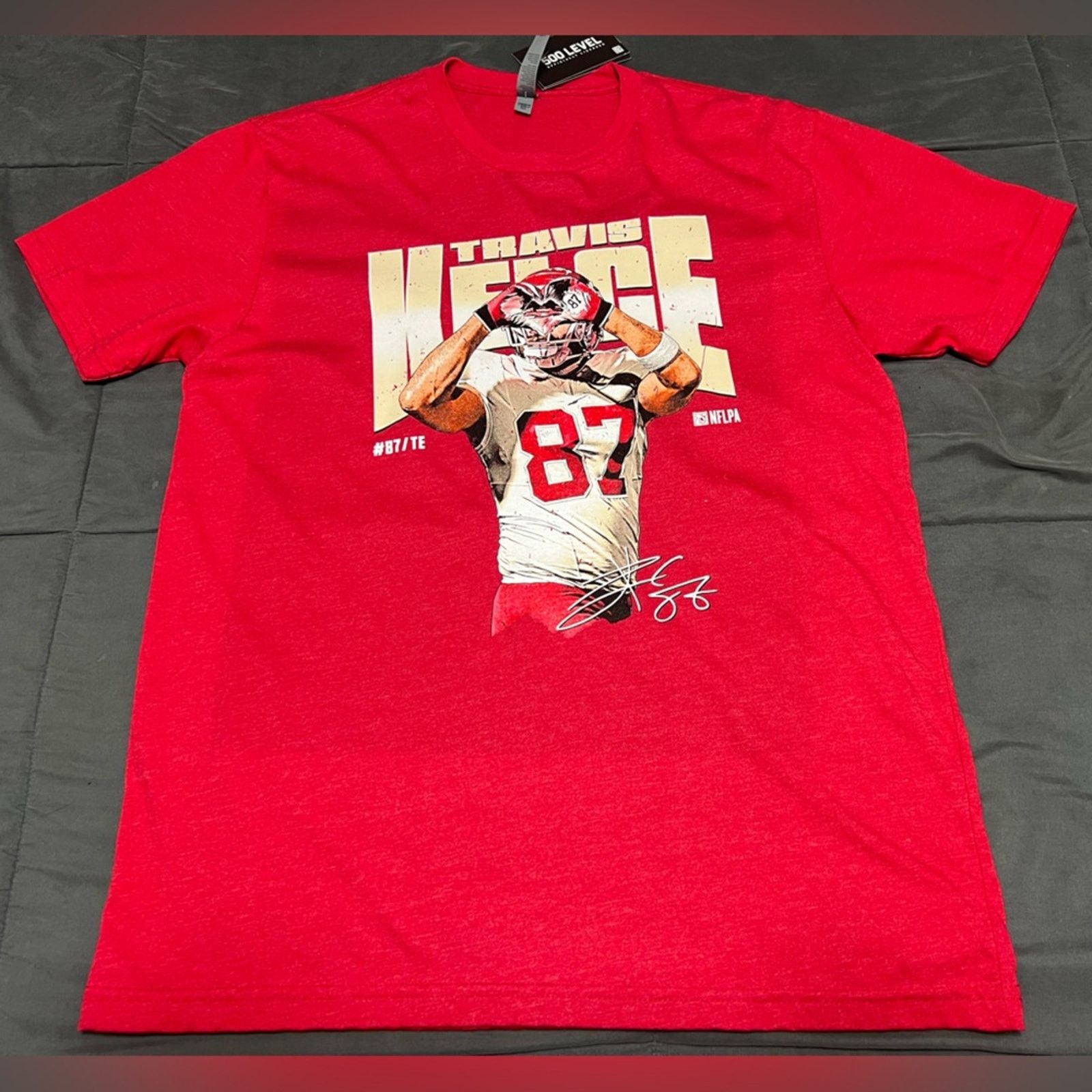 NFL Travis Kelce Heart Kansas City Chiefs T-Shirt Red 500 Level Size US L / EU 52-54 / 3 - 2 Thumbnail