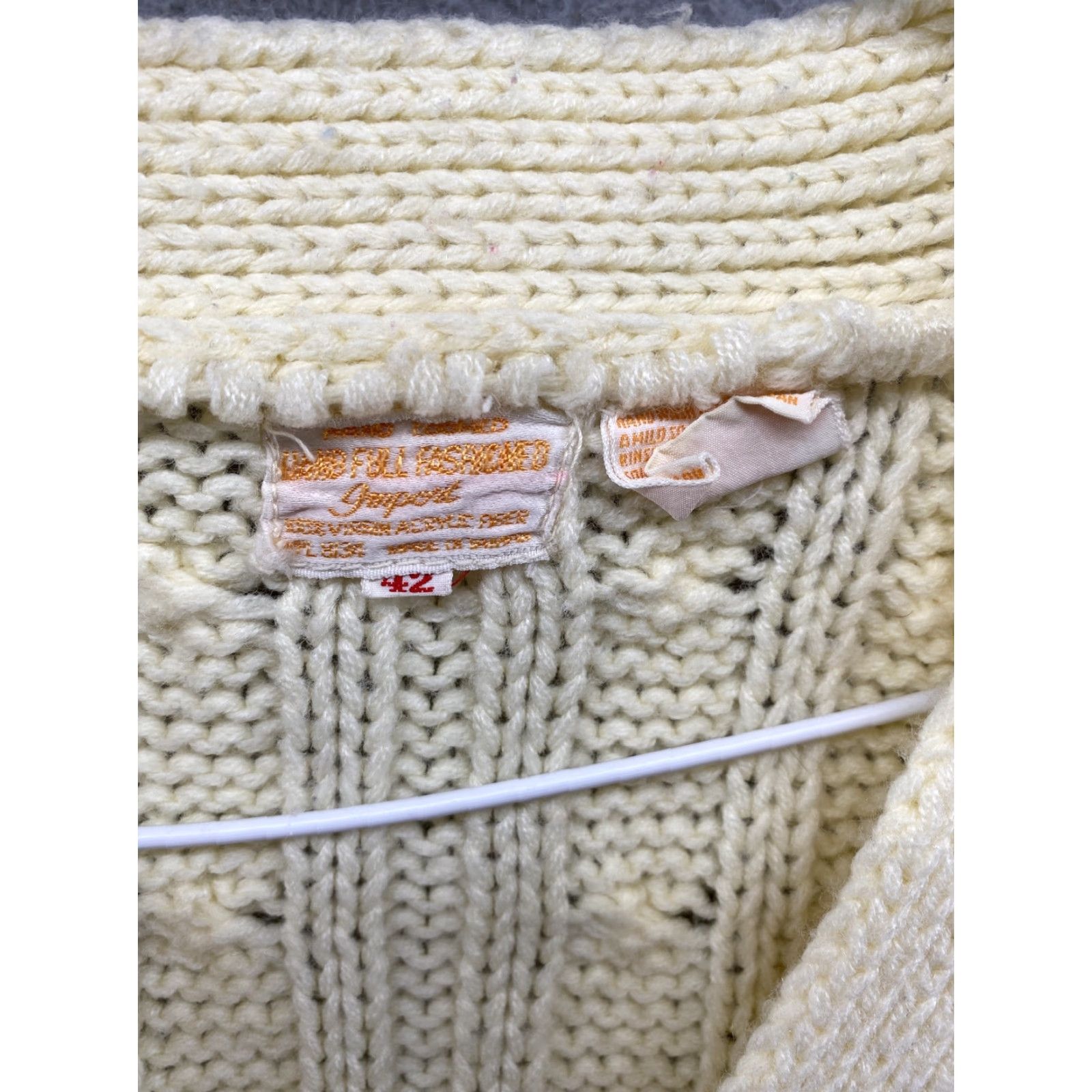 Vintage VINTAGE Hand Full Cardigan Sweater Womens 42 Yellow 100% Virgin Acrylic Size 42 Size M / US 6-8 / IT 42-44 - 2 Thumbnail