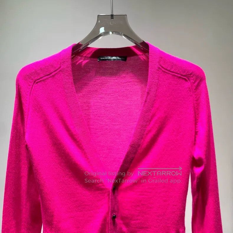 Balenciaga Balenciaga Solid color V-neck single-breasted fuzzy cardig Size XS / US 0-2 / IT 36-38 - 3 Thumbnail