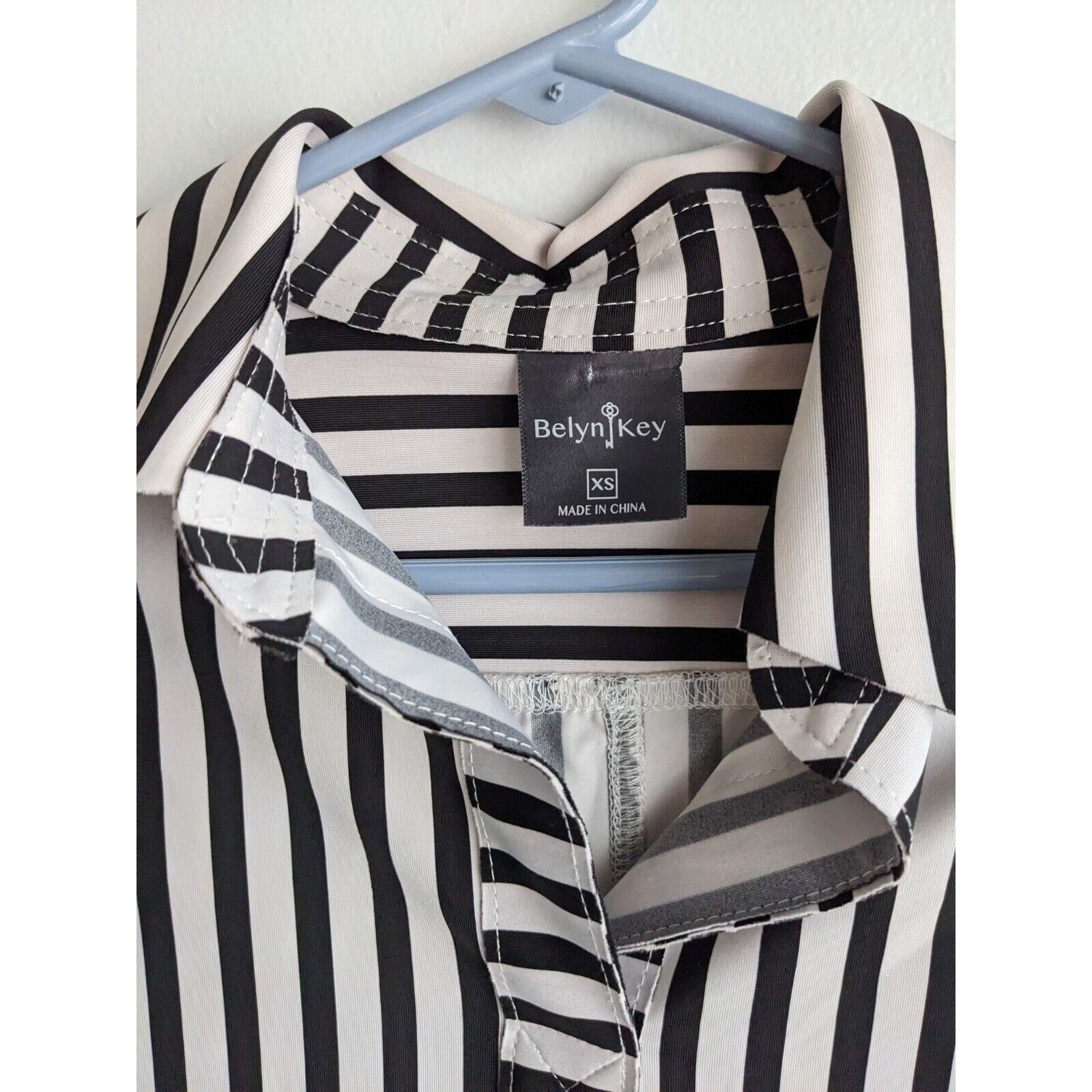 Hilditch & Key Belyn Striped Short Sleeve Stretchy Sport Shirt XS Size XS / US 0-2 / IT 36-38 - 2 Thumbnail